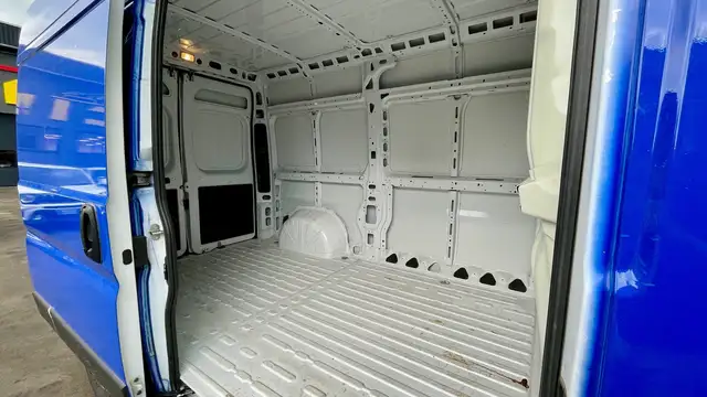 Fiat Ducato view 8
