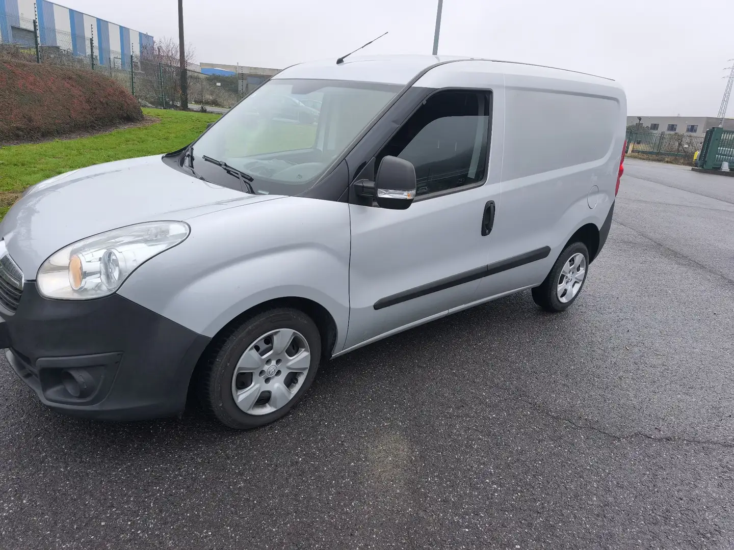 Opel Combo Tour 1.6 CDTI prête à immatriculé !! - 1