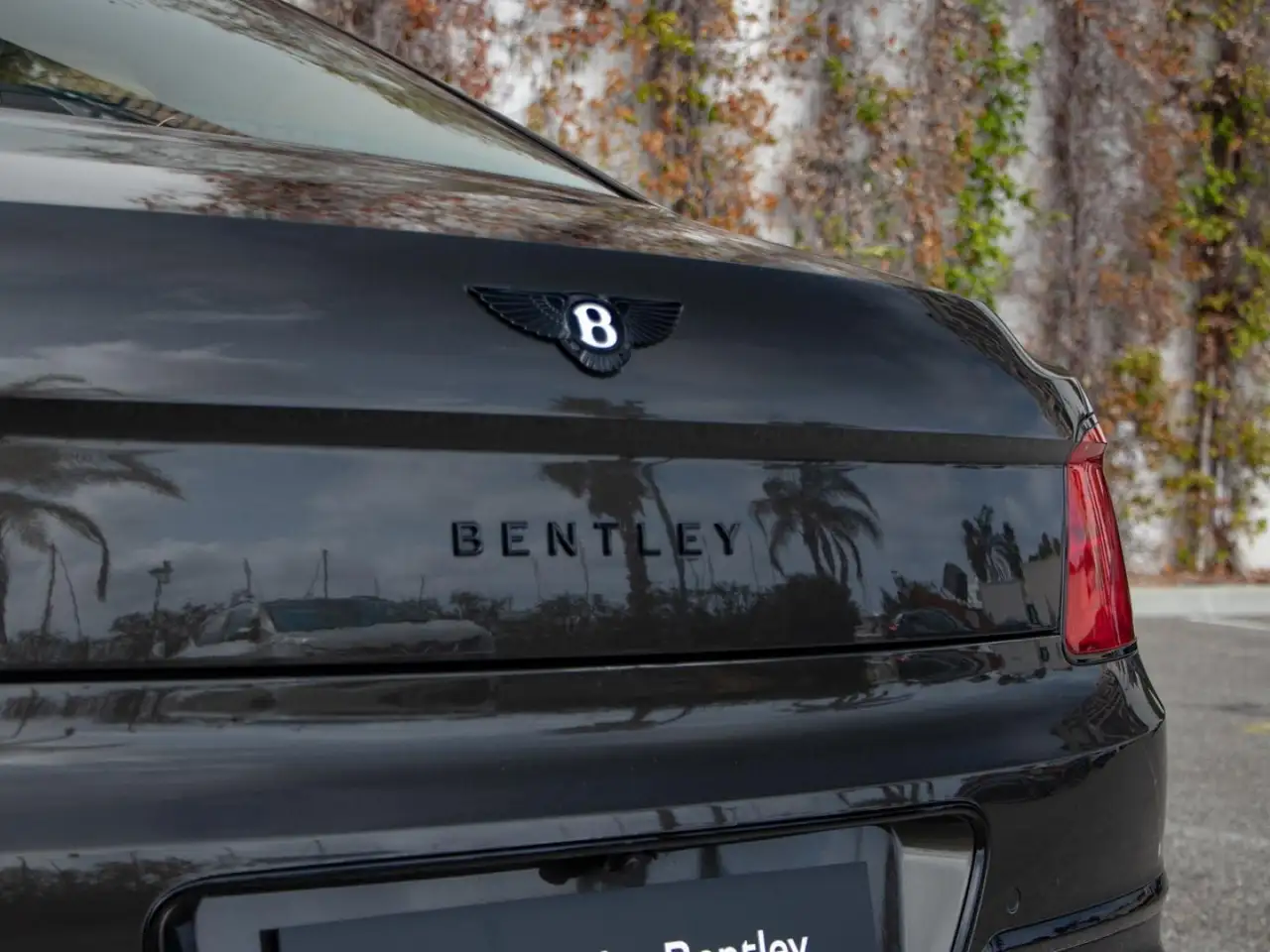 Bentley Flying Spur 2025 — фото 12