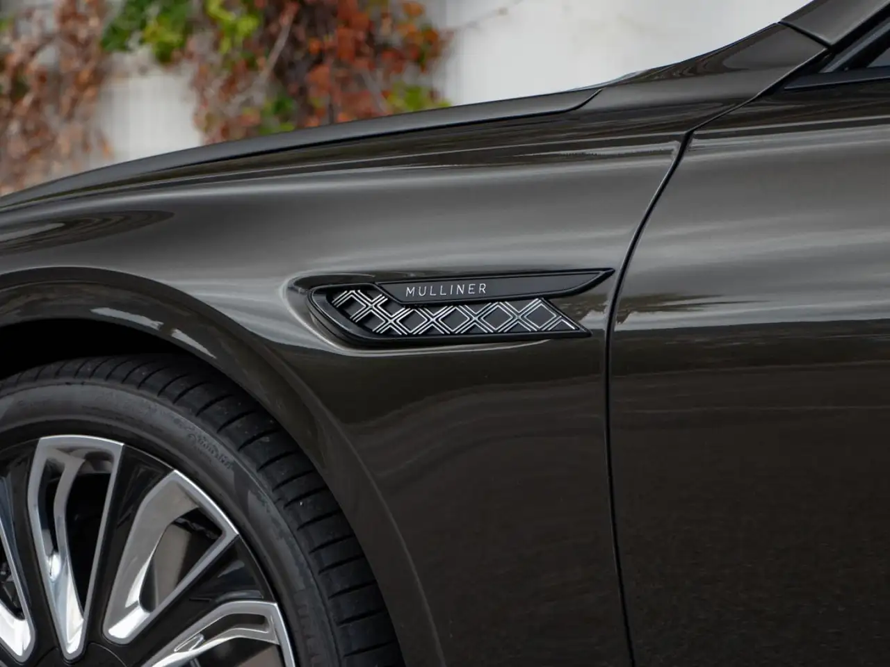 Bentley Flying Spur 2025 — фото 10