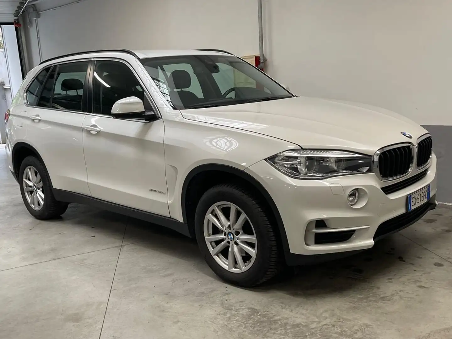 BMW X5 xDrive30d 258CV Business Bianco - 2