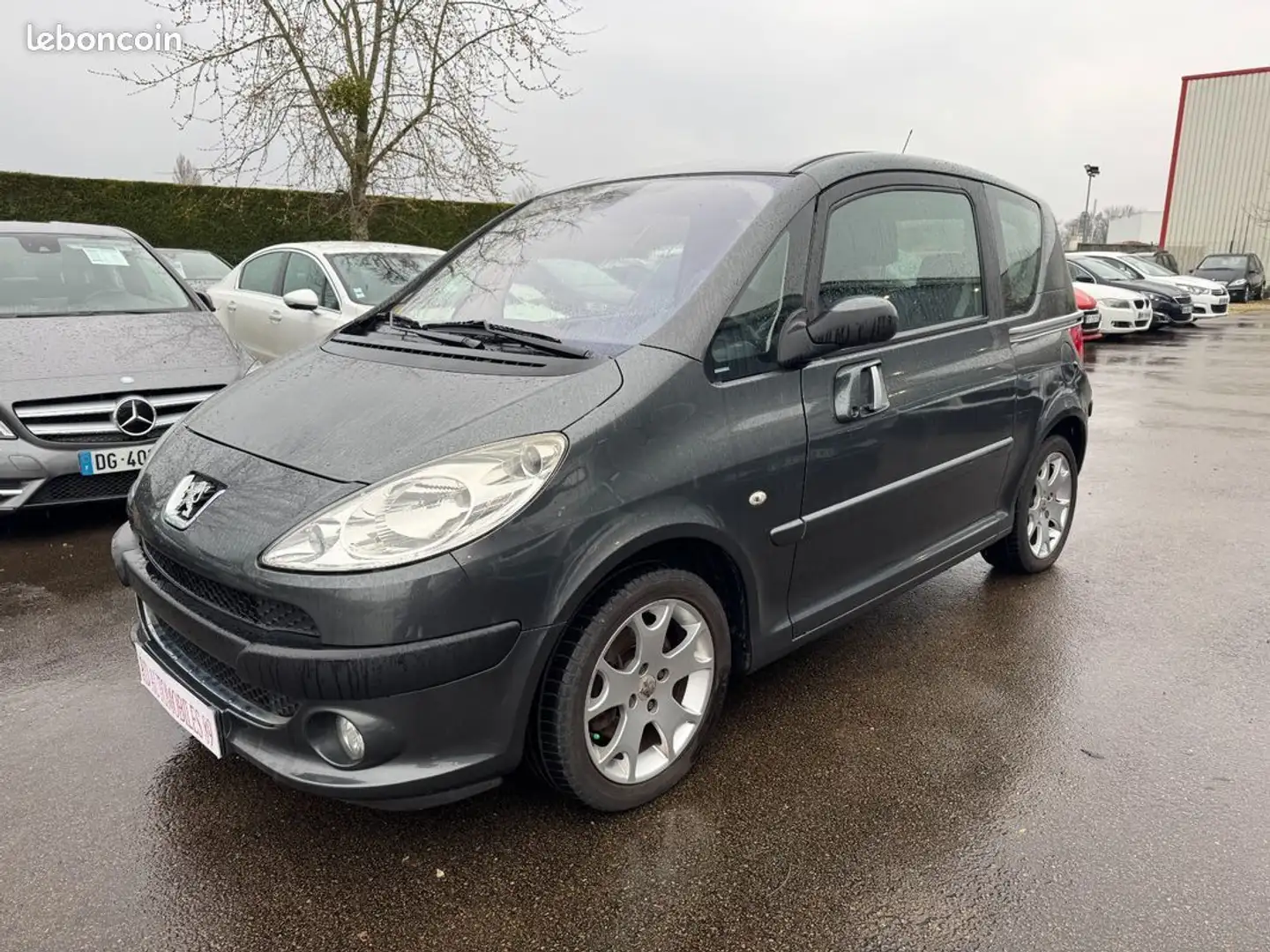 Peugeot 1007 1.6 HDI 110 CH Sporty Pack Gris - 1