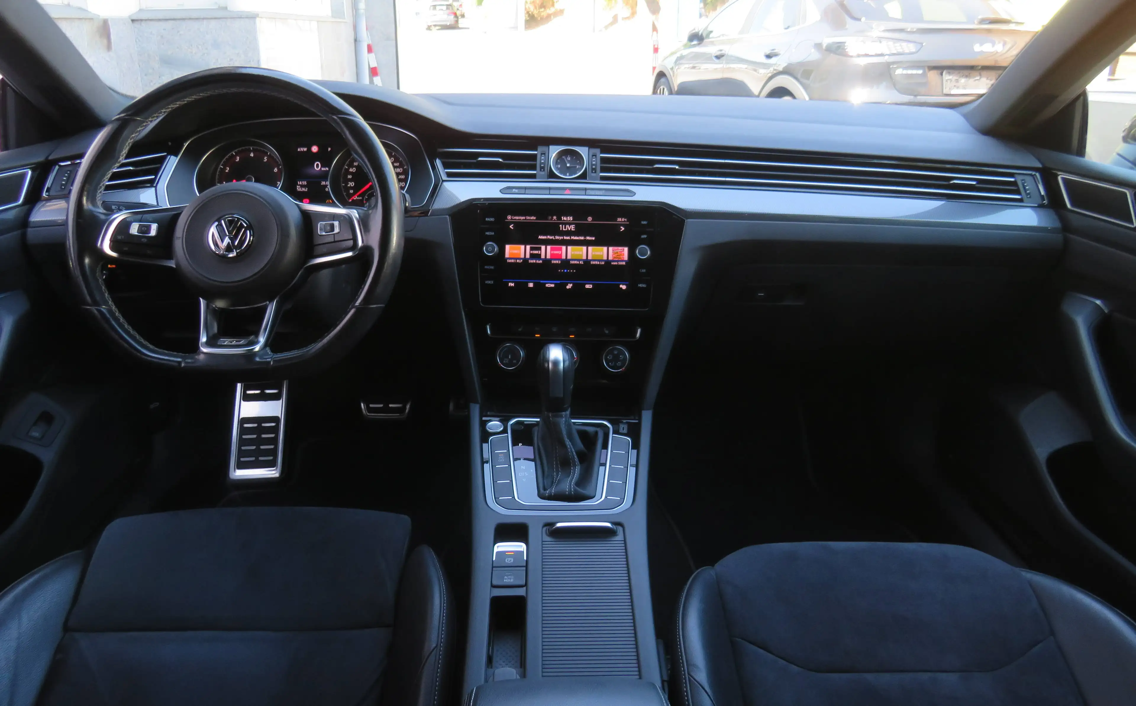 Volkswagen Arteon R-Line — photo 15