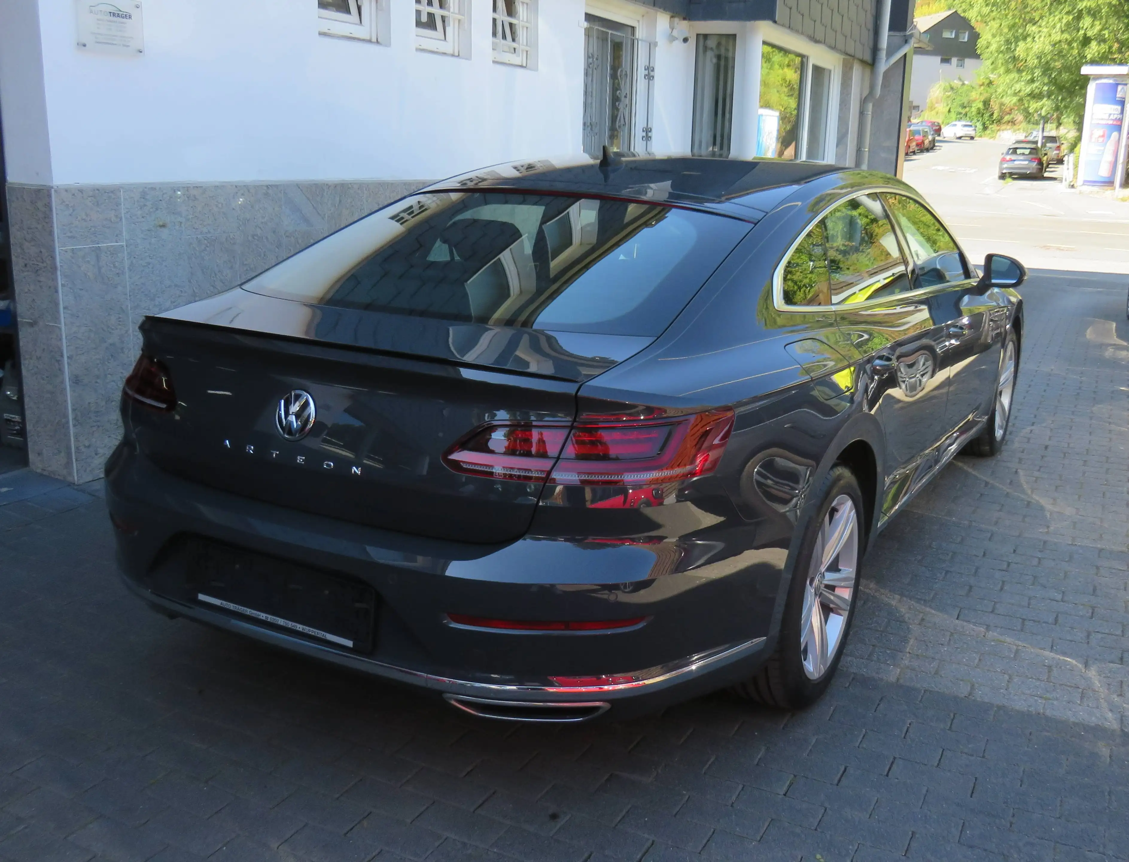 Volkswagen Arteon R-Line — photo 10