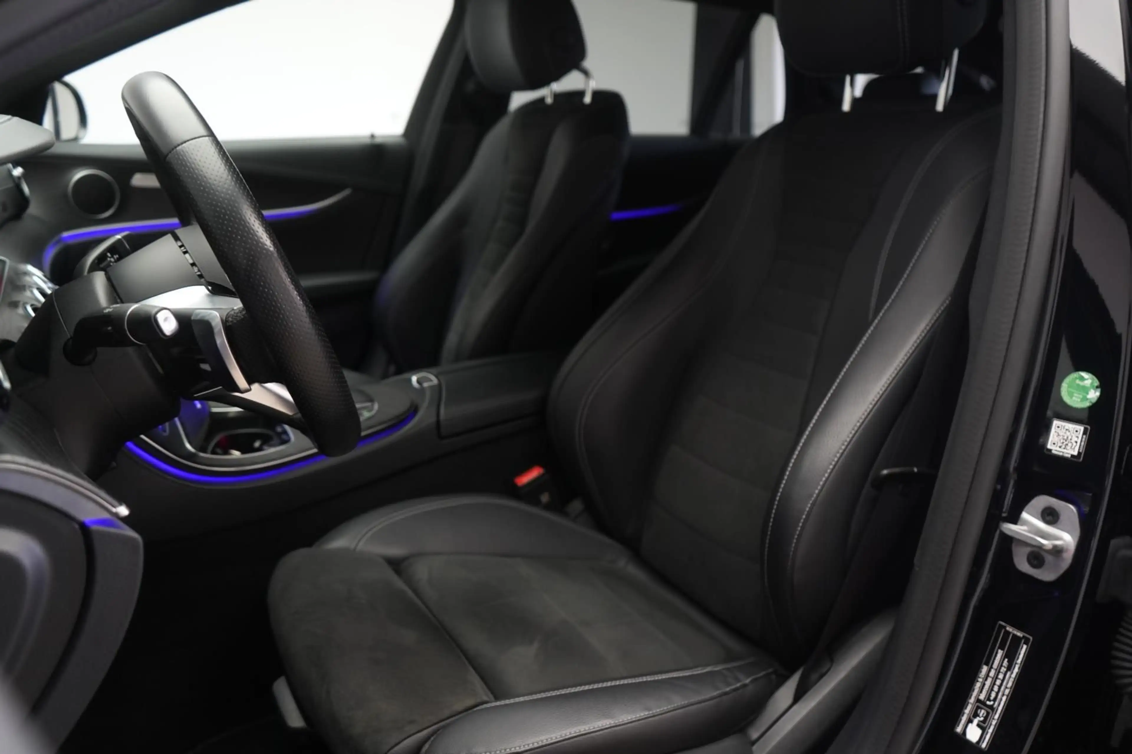 Mercedes-Benz E 220 d T 9G-Tronic AMG CarPlay/Temp/Kamera/ — photo 12