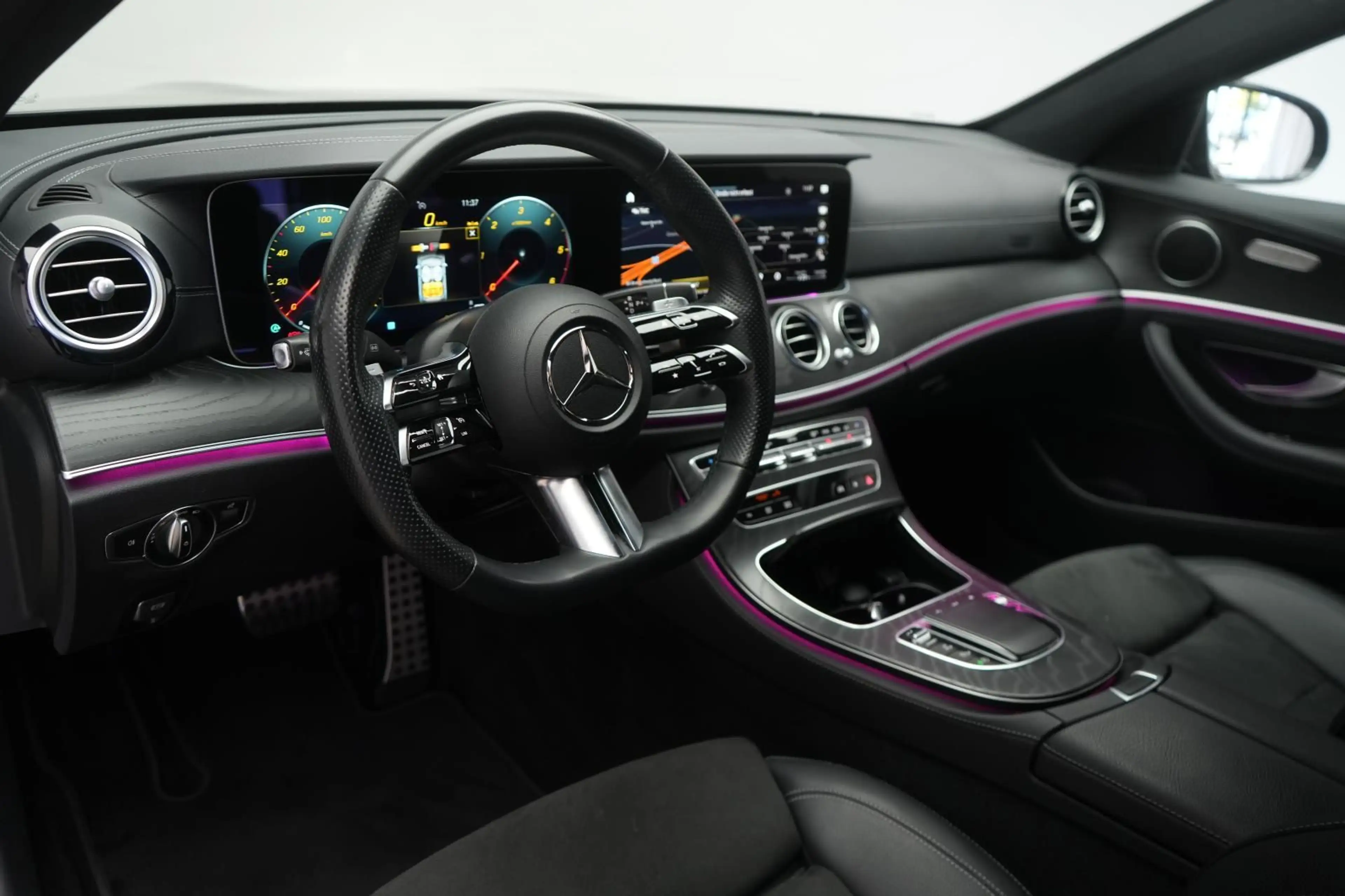 Mercedes-Benz E 220 d T 9G-Tronic AMG CarPlay/Temp/Kamera/ — photo 13