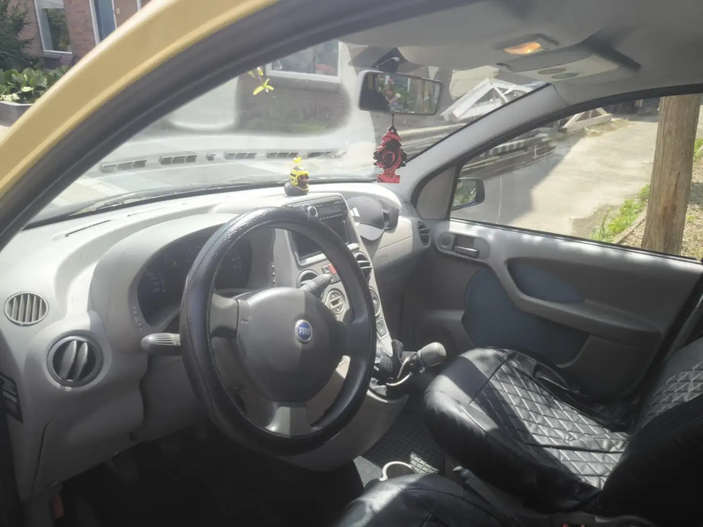 Fiat Panda Panda 1.2 SportSound Jaune - 2