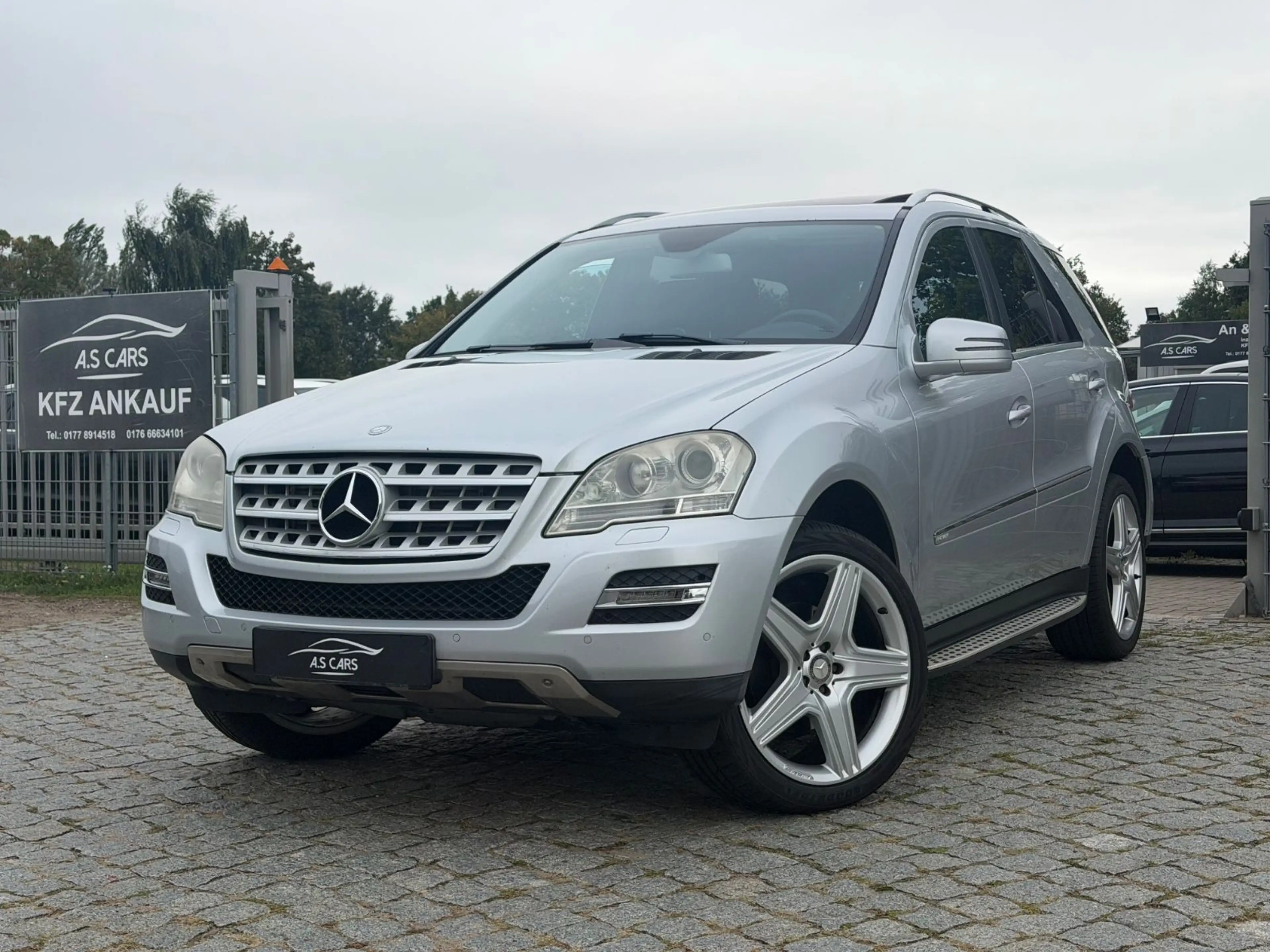 Mercedes-Benz ML 350 CDI 4Matic*21Zoll AMG*Leder*SHD*AHK*EURO5