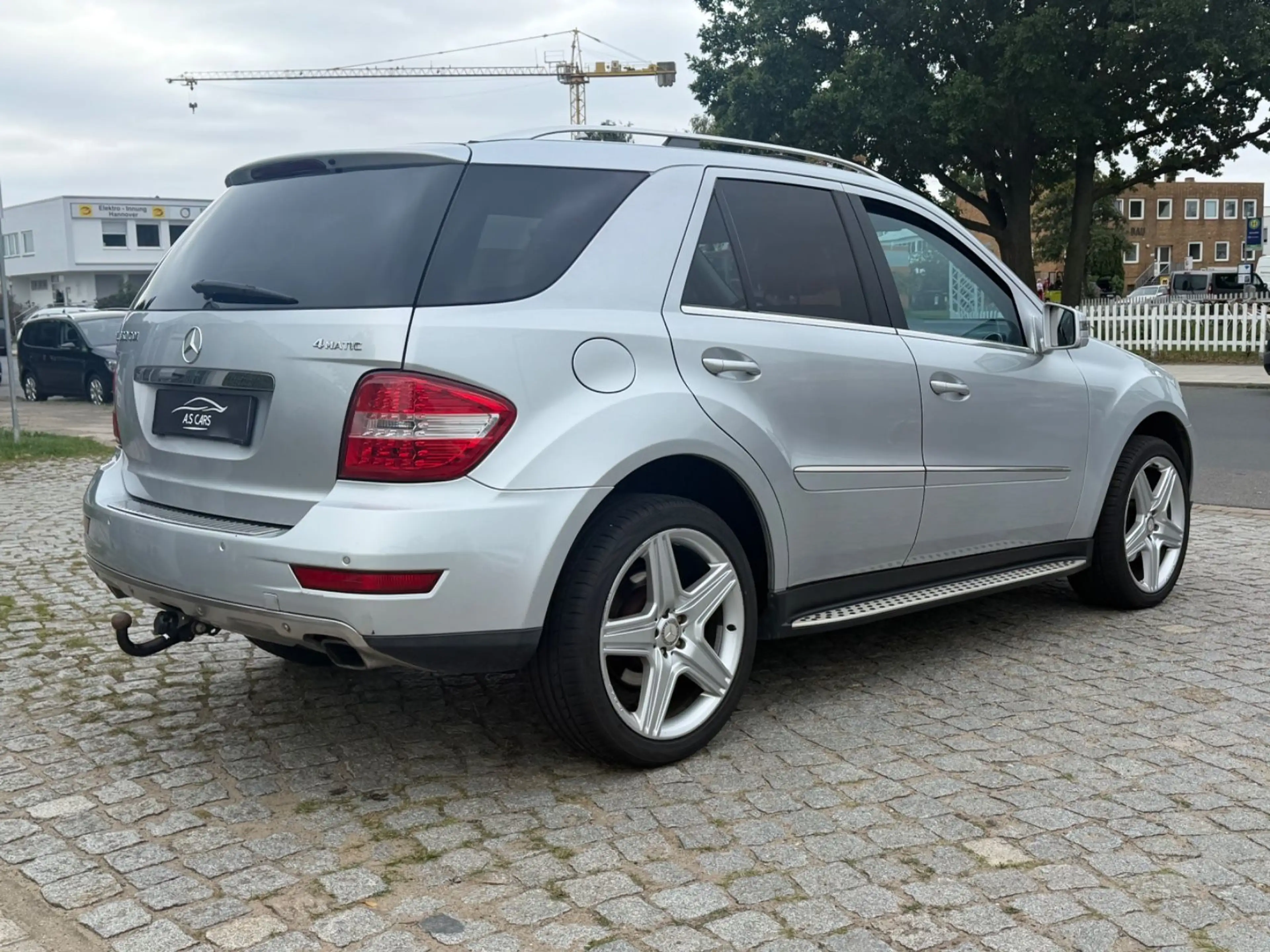 Mercedes-Benz ML 350 CDI 4Matic*21Zoll AMG*Leder*SHD*AHK*EURO5 — photo 4