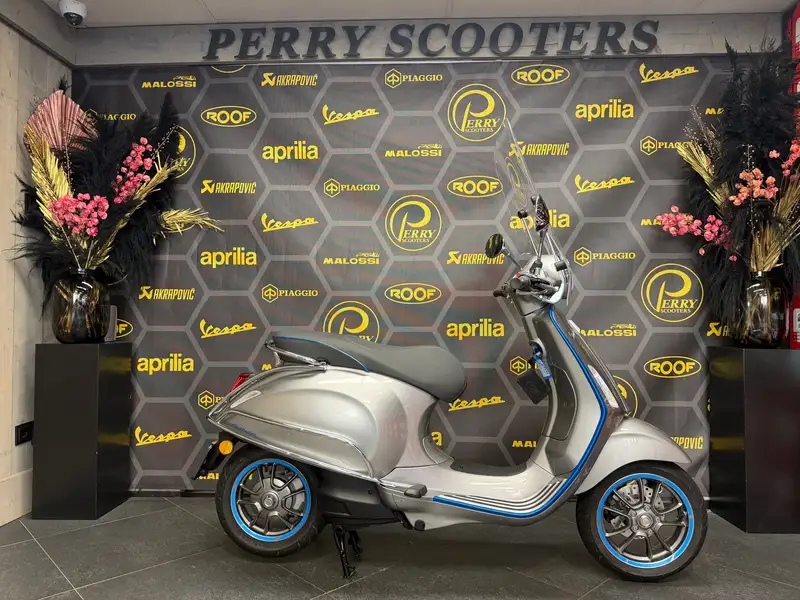 Vespa Primavera - foto 2