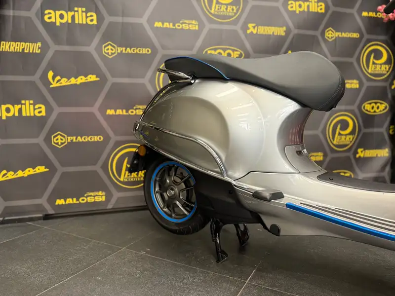 Vespa Primavera - foto 5