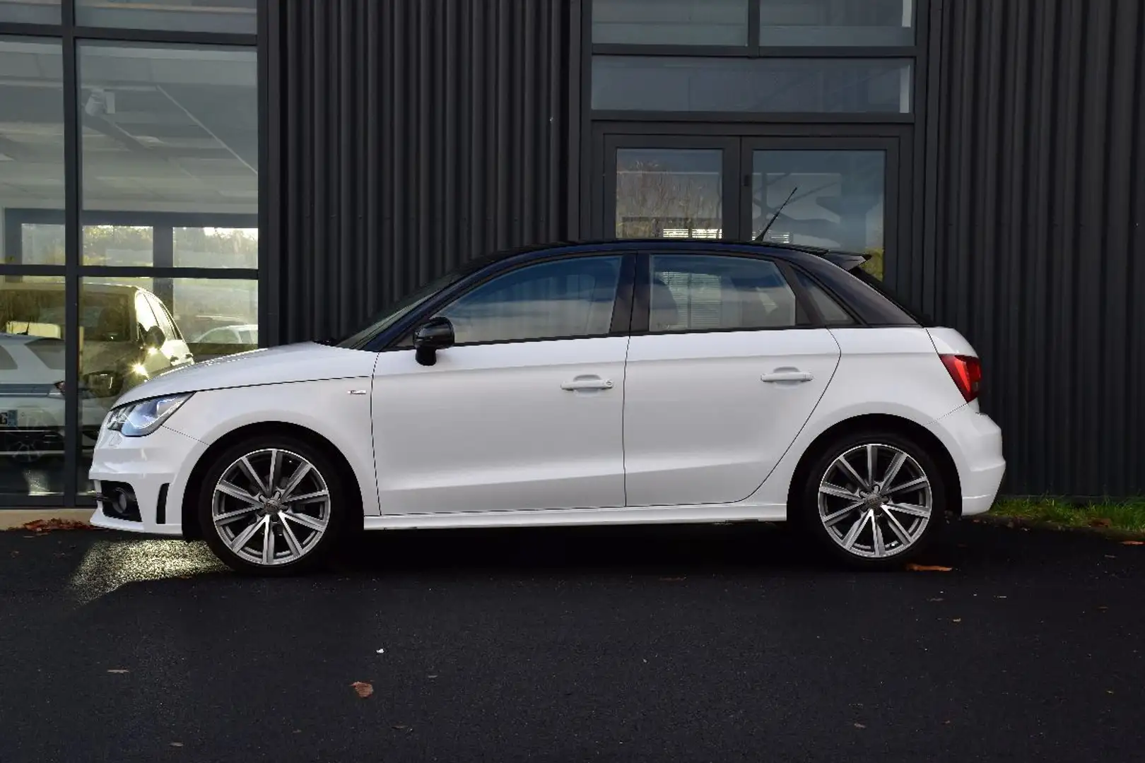 Audi A1 1.6 TDI 90 S LINE S TRONIC Blanc - 2