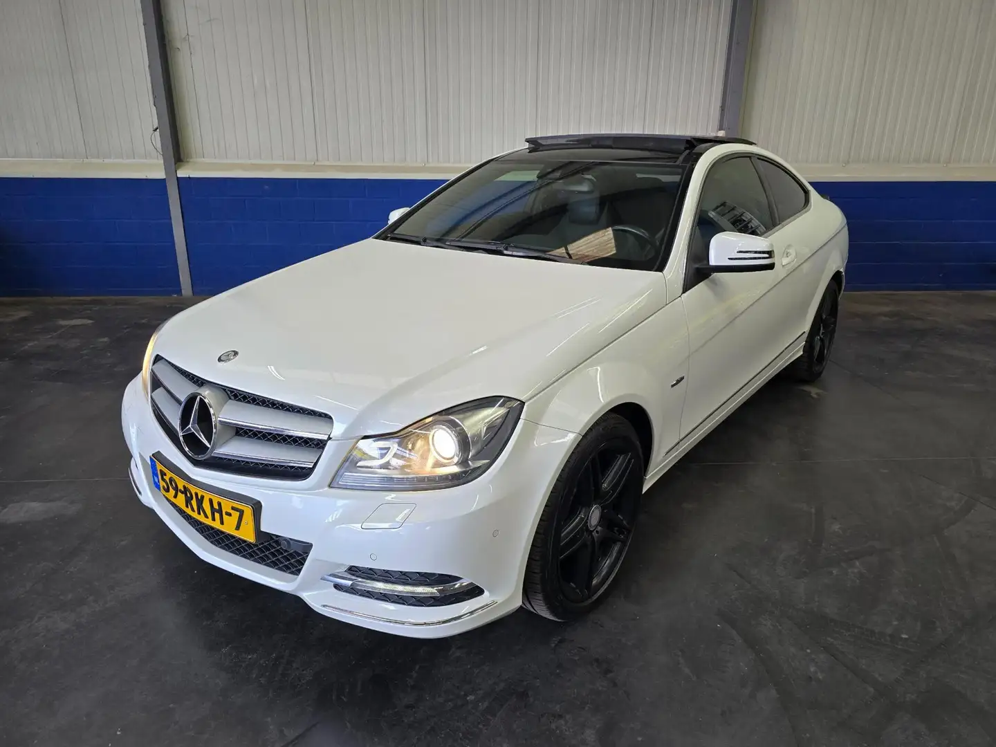 Mercedes-Benz C 180 Coupé Blanc - 2