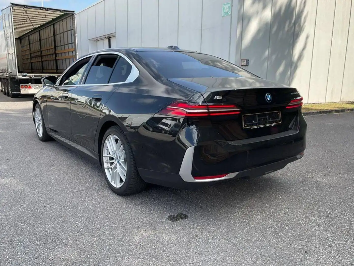 BMW i5 i5 eDrive40 Schwarz - 2