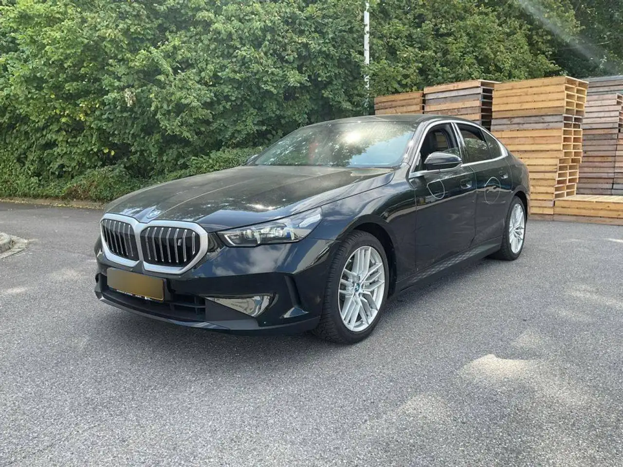 BMW i5