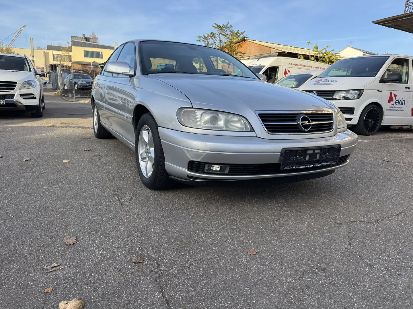 Opel Omega Omega 2.2 16 V Sport - 1