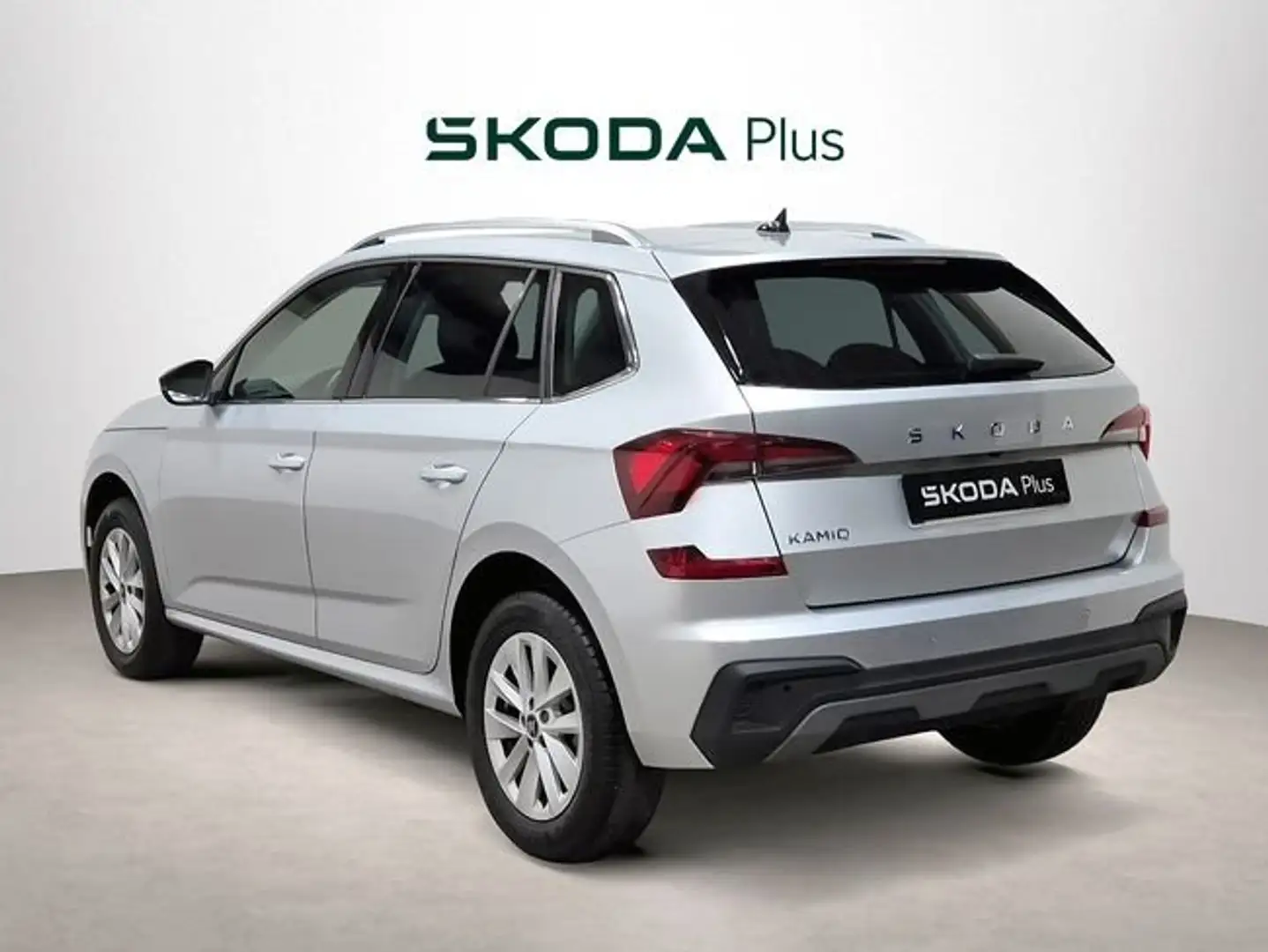 Skoda Kamiq 1.0 TSI Selection 85kW Plateado - 2
