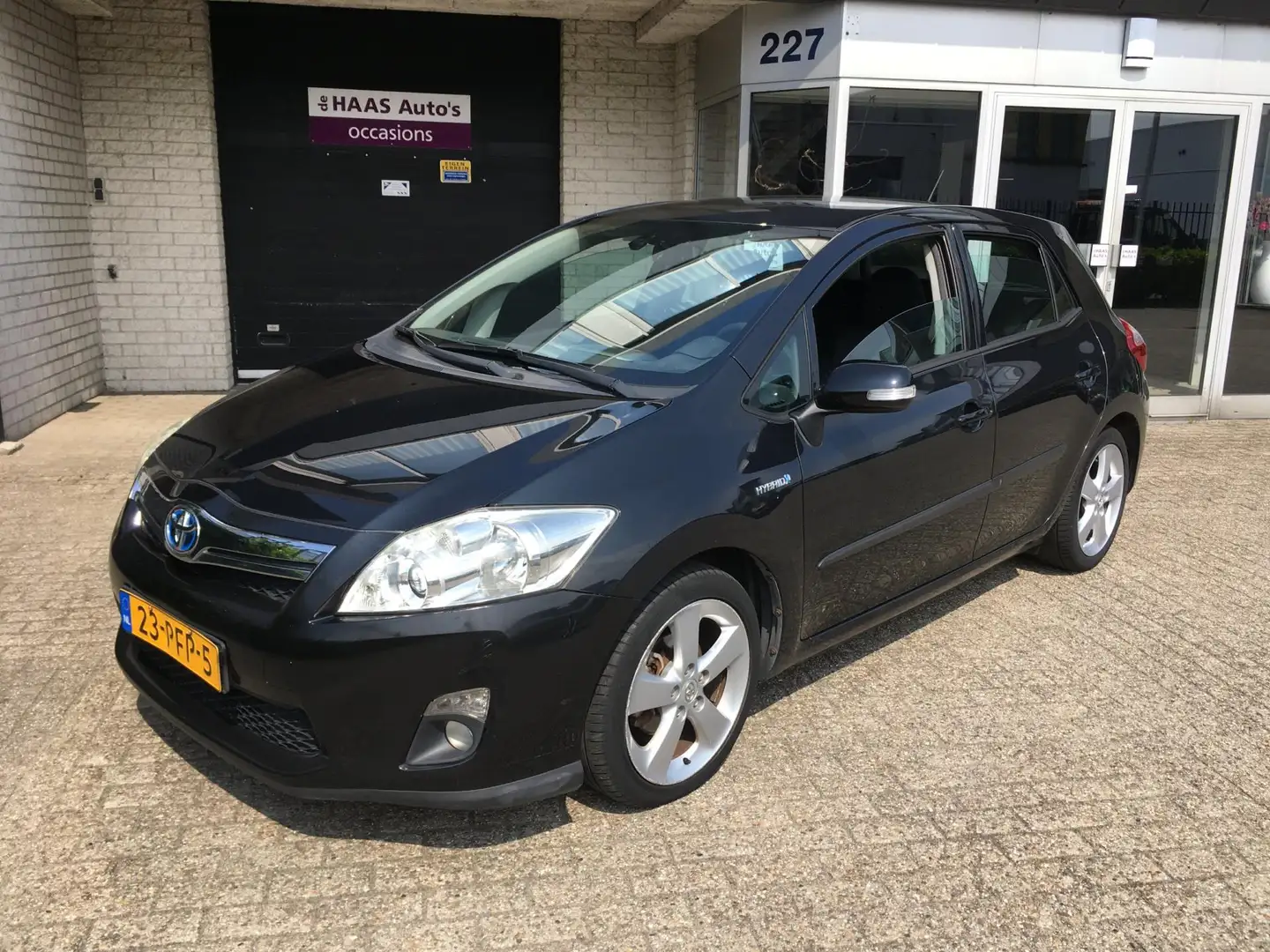 Toyota Auris 1.8 Full Hybrid Dynamic / CAMERA / NAVI / ALU VELG Zwart - 1
