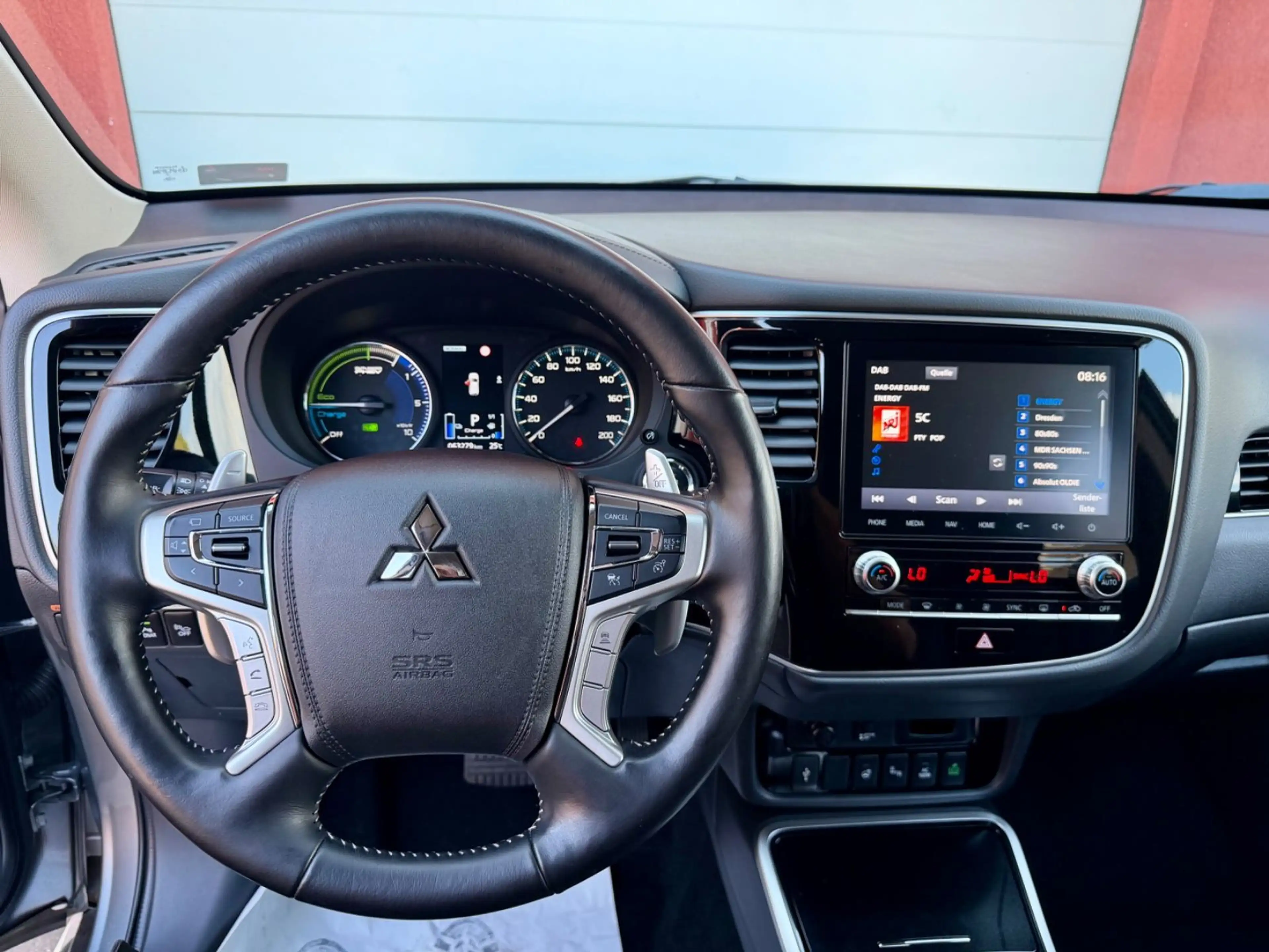 Mitsubishi Outlander PHEV Plus 4WD — photo 13
