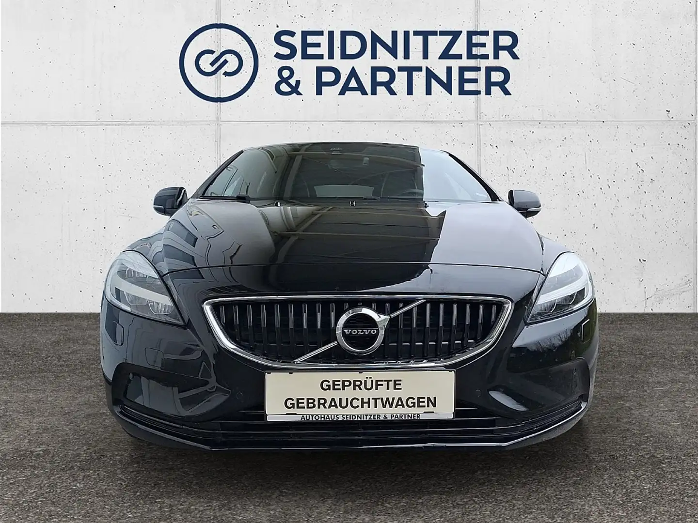 Volvo V40 T2 Edition Schwarz - 2