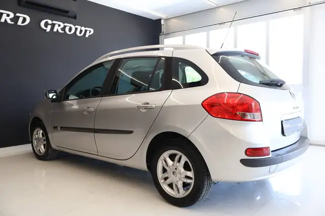 Renault Clio view 6