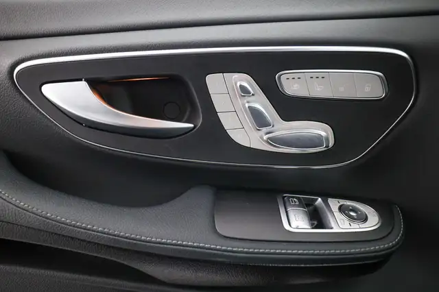 Mercedes-Benz V 300 d 4MATIC AVANTGARDE Lang AHK 2,5t 7 Sitze Ansicht 16