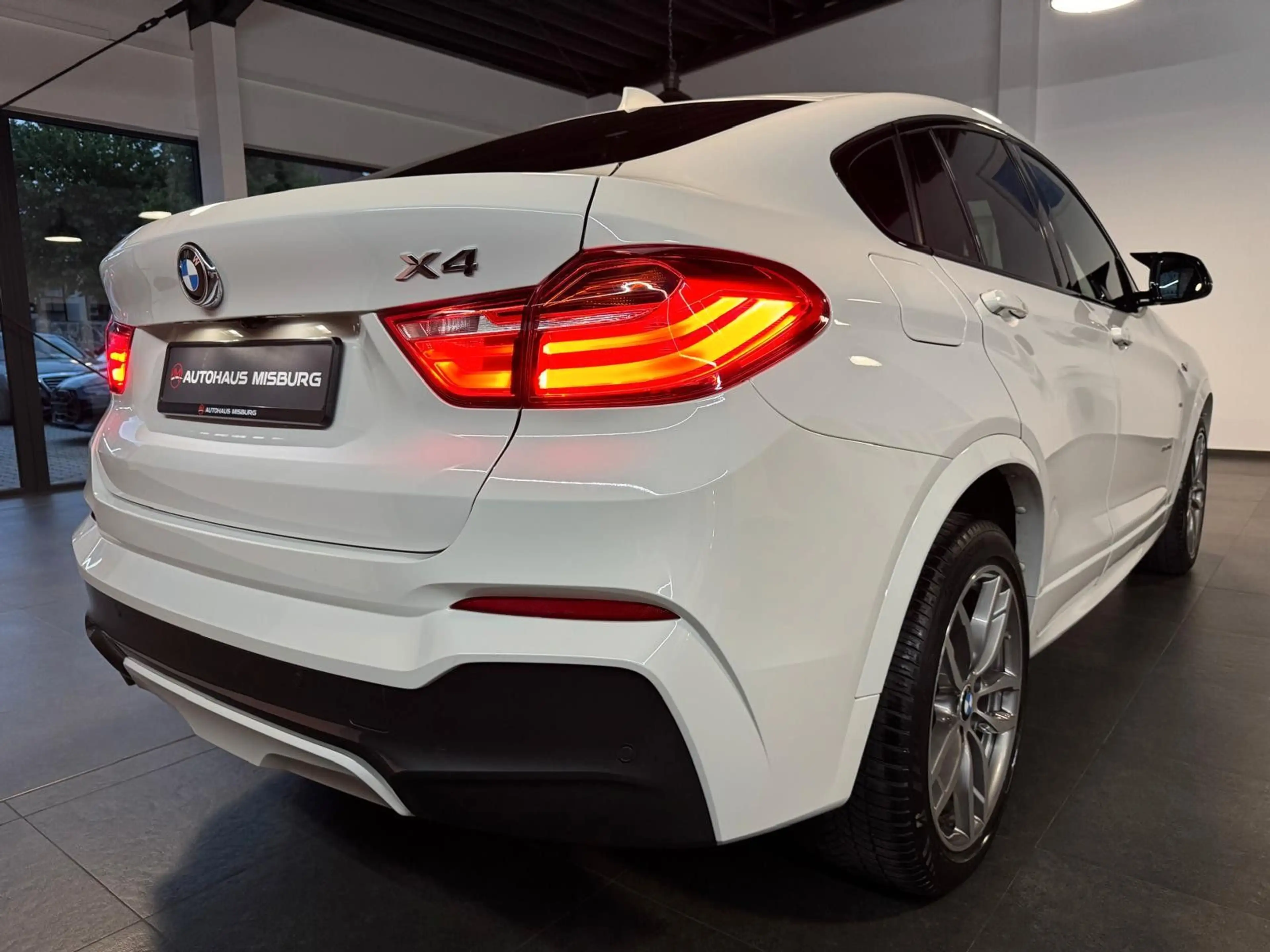 BMW X4 xDrive 30d M-Paket/Schiebedach+Head-Up+Kamera — photo 5
