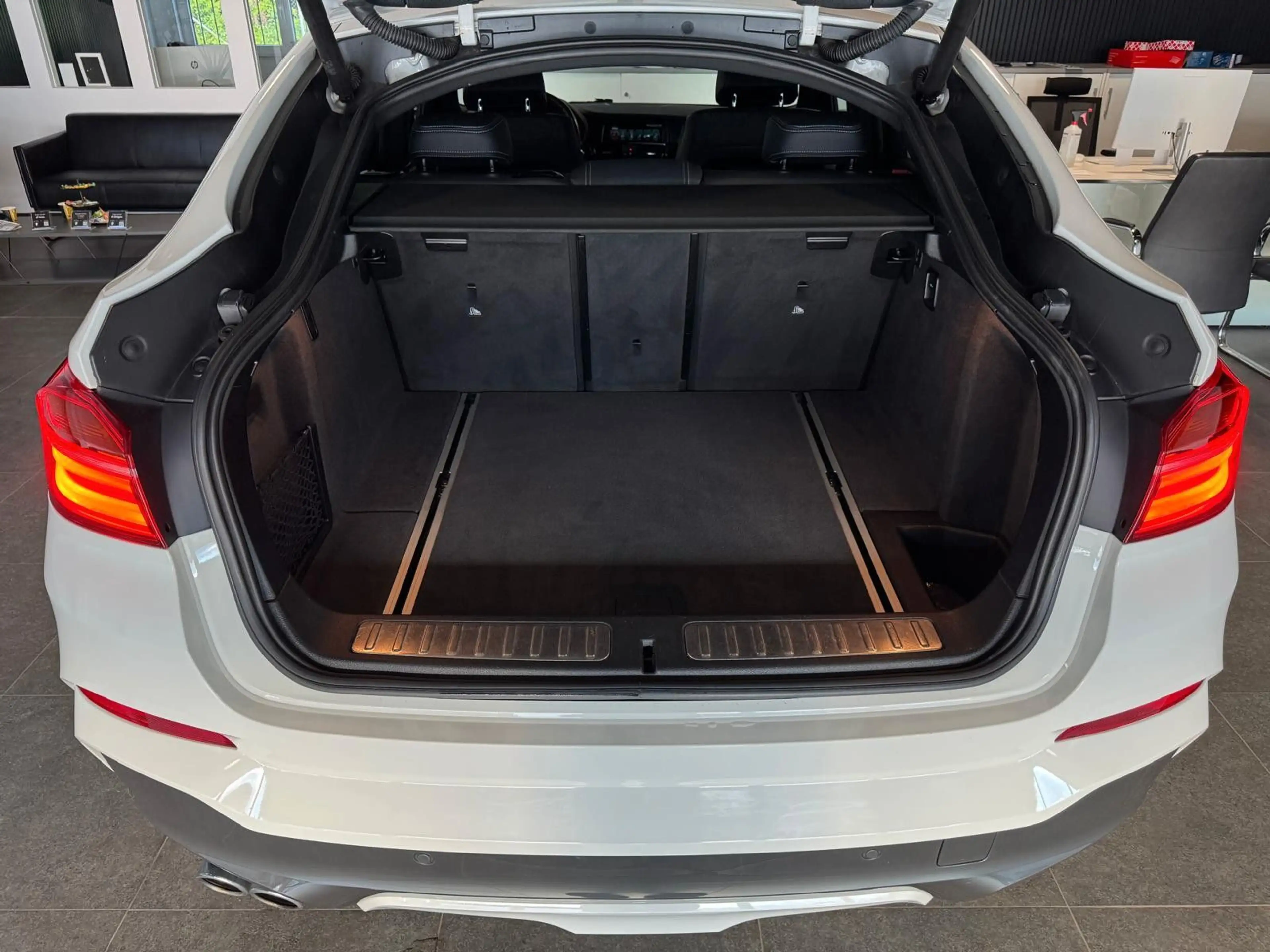 BMW X4 xDrive 30d M-Paket/Schiebedach+Head-Up+Kamera — photo 9