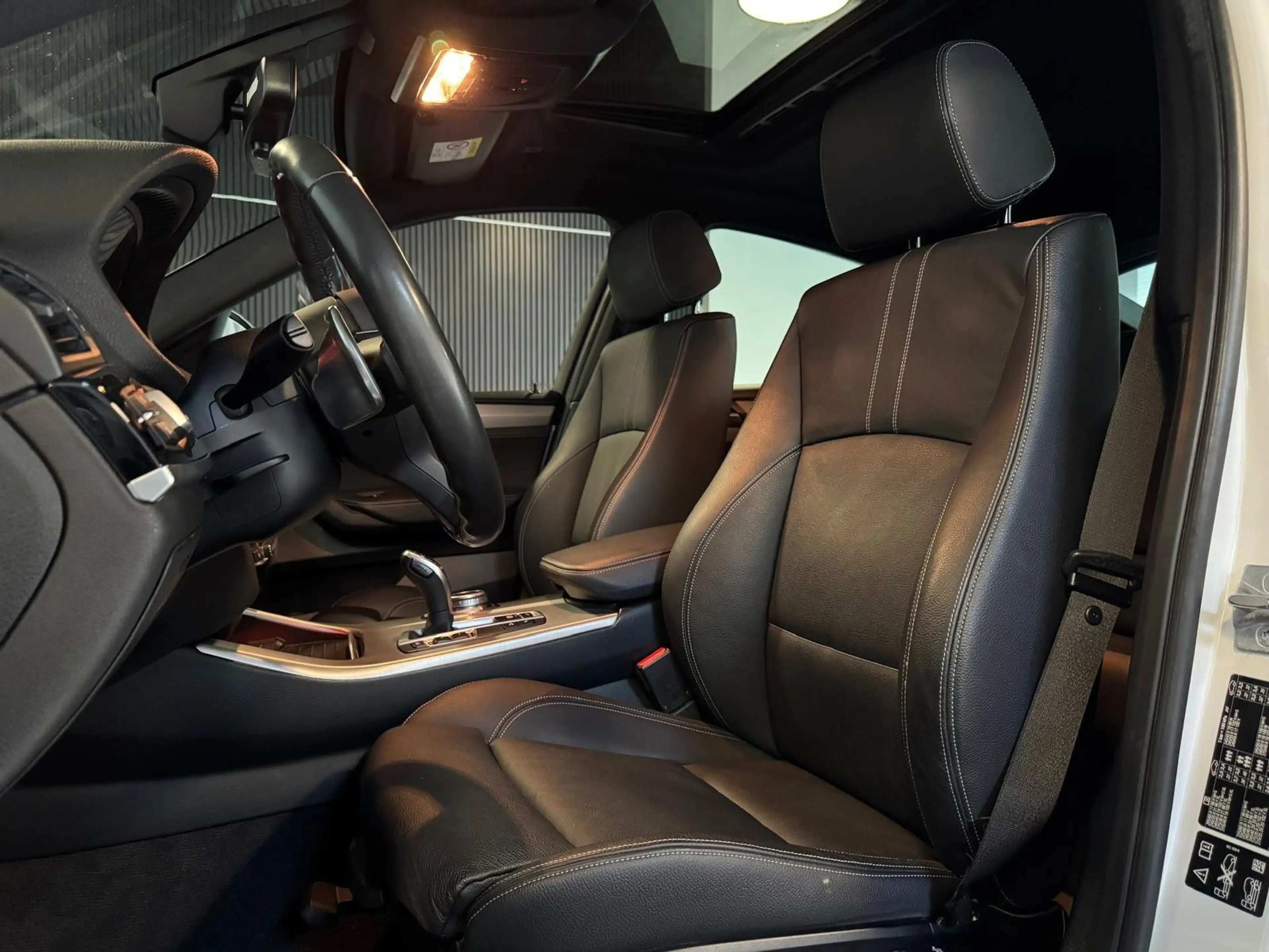 BMW X4 xDrive 30d M-Paket/Schiebedach+Head-Up+Kamera — photo 12