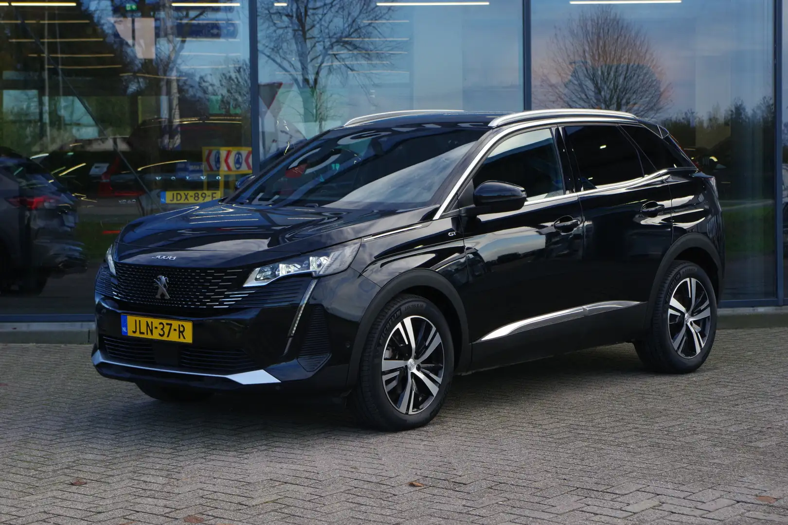 Peugeot 3008 1.2 PureTech 130 PK Automaat GT, LED, Camera, Carp Zwart - 1