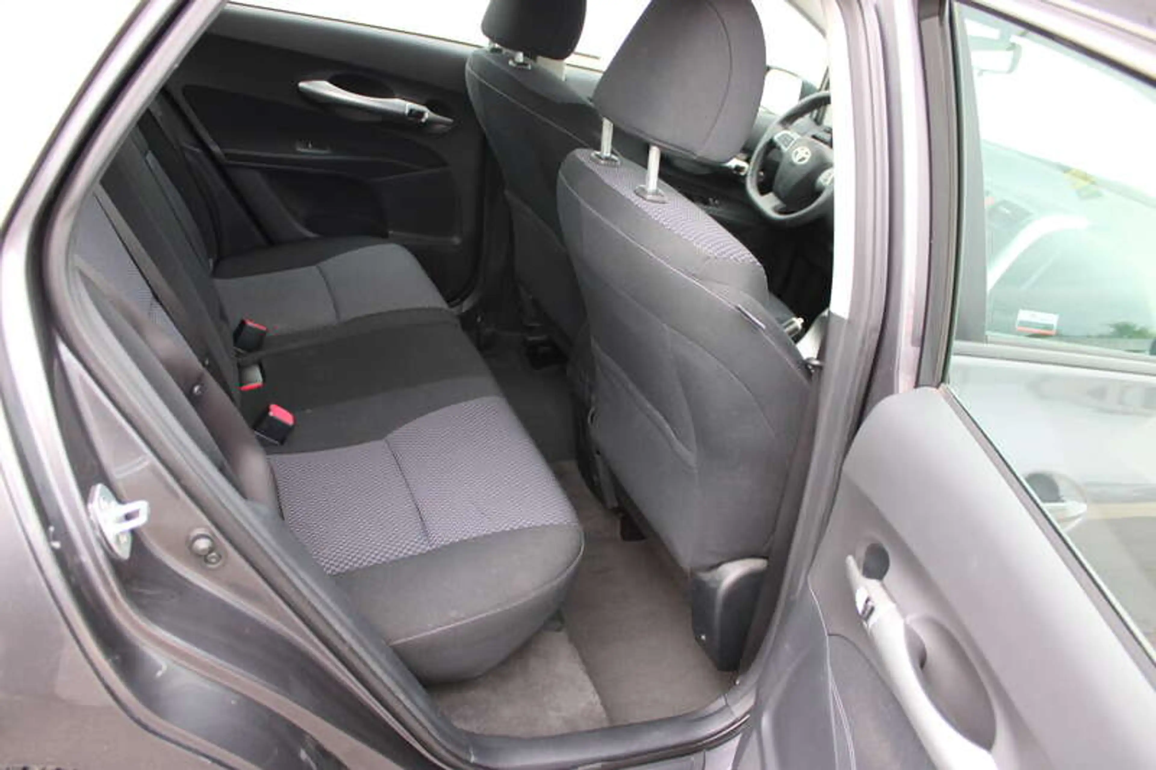 Toyota Auris 1.4 D-4D ECO Executive DPF — photo 9