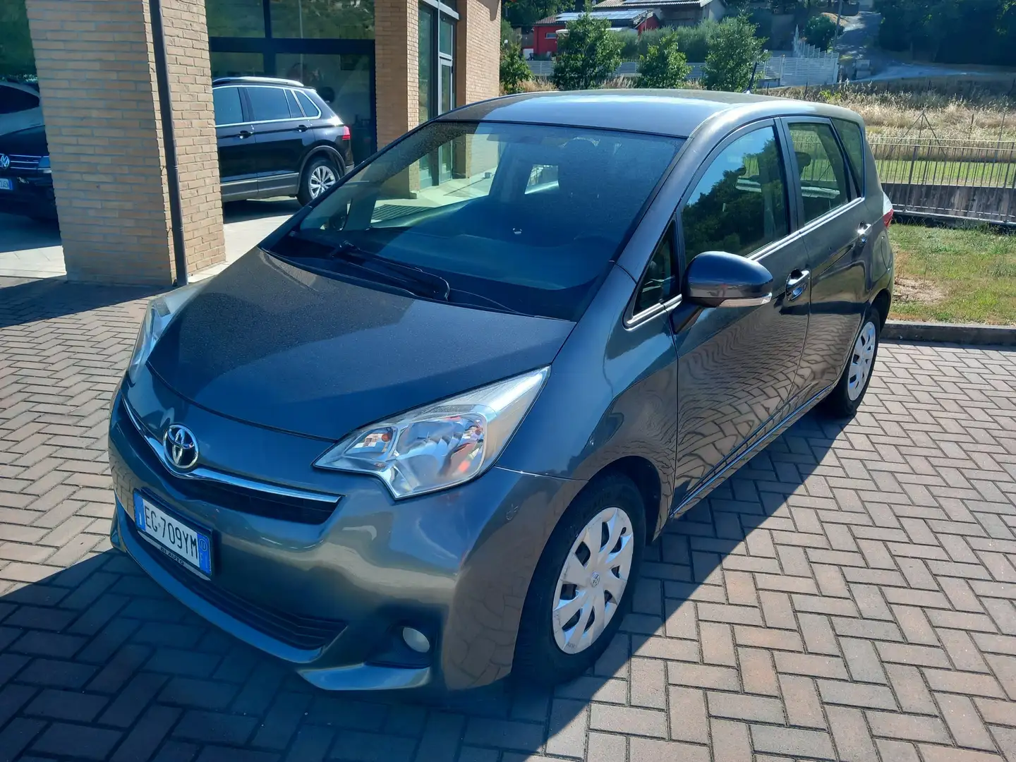 Toyota Verso-S Verso-S 1.3 Active (mt) Grigio - 1