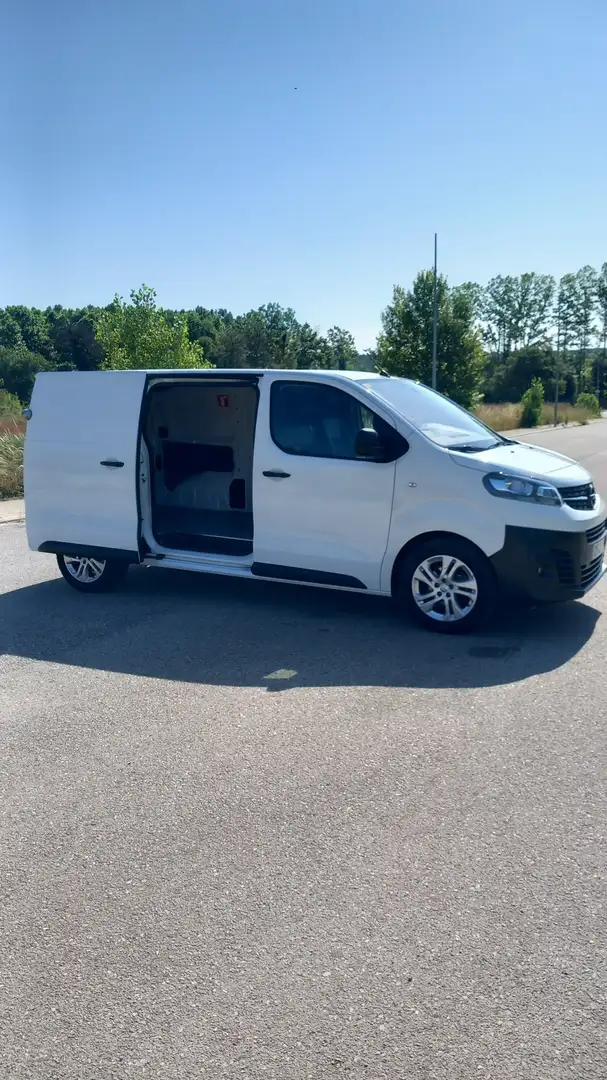 Opel Vivaro Furgoneta L1H2  3 plazas - 2