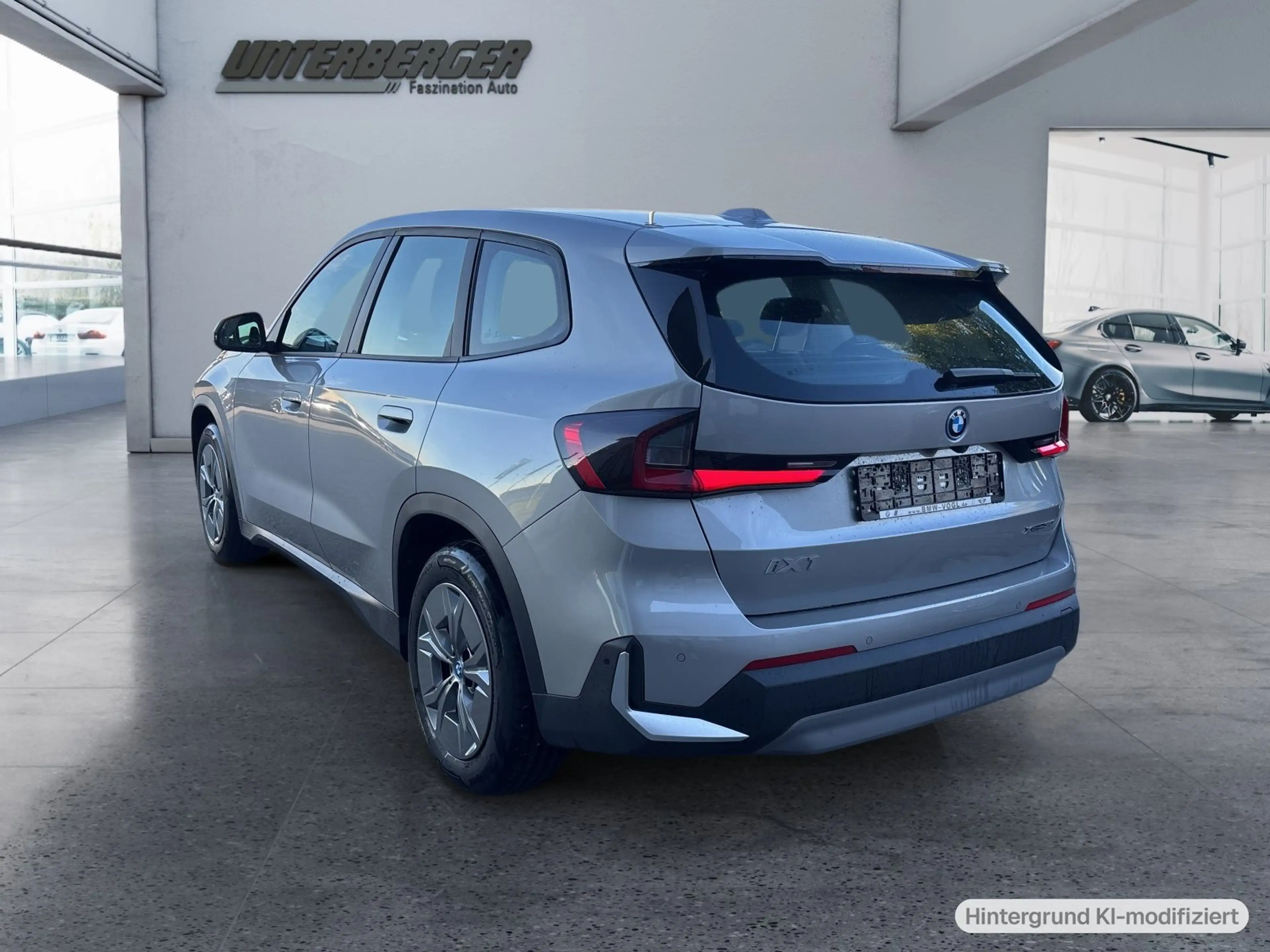 BMW iX1 xDrive30 SHZ LED — photo 4
