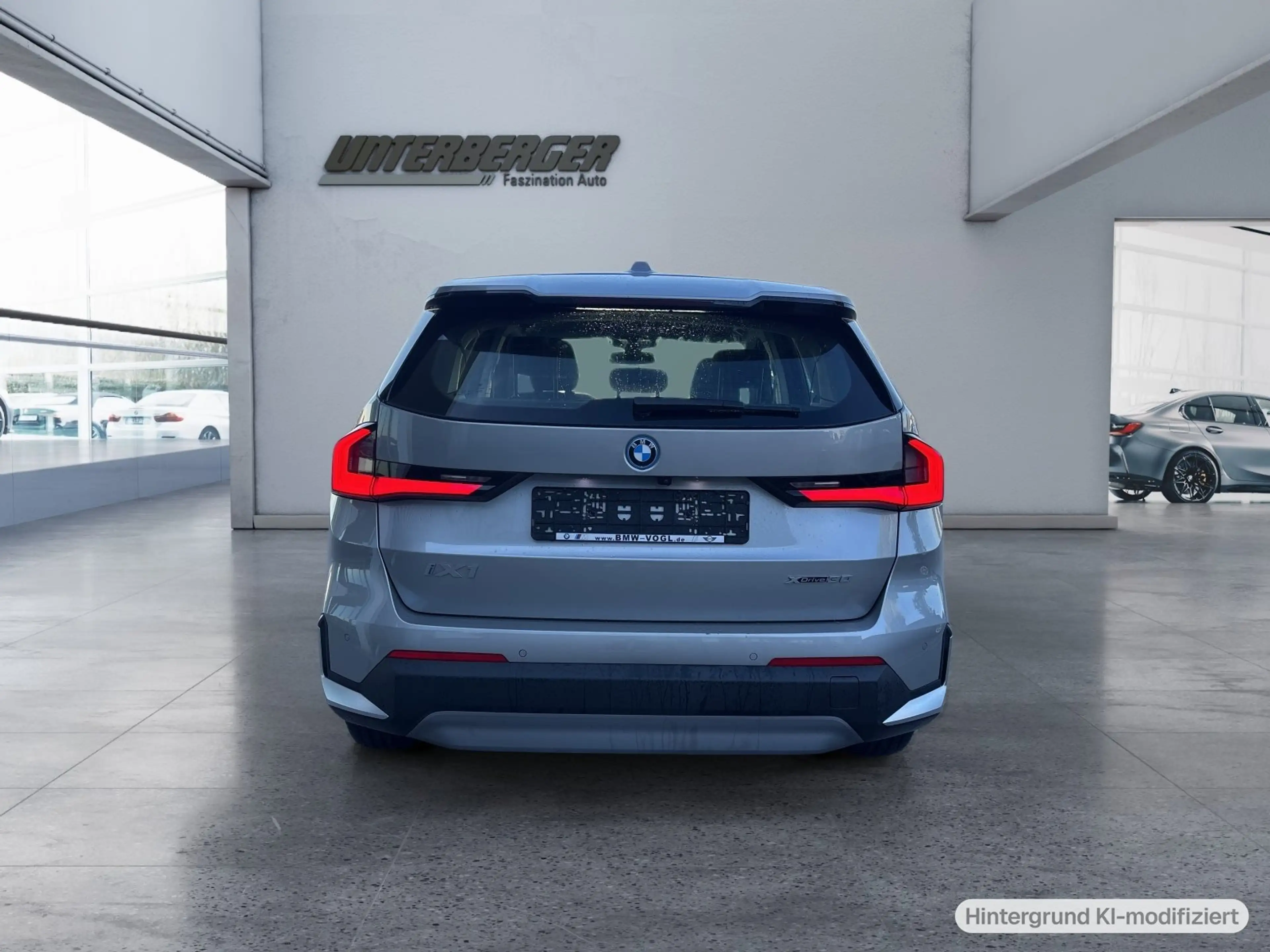 BMW iX1 xDrive30 SHZ LED — photo 5