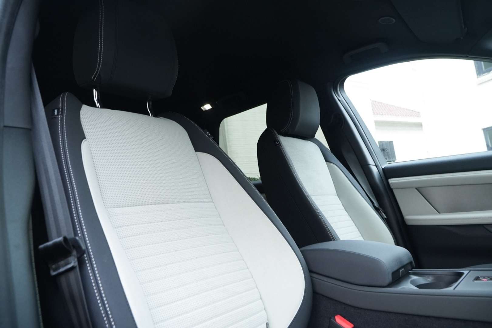 Land Rover Discovery Sport Dynamic SE P270e -  - Joinsteer - #4