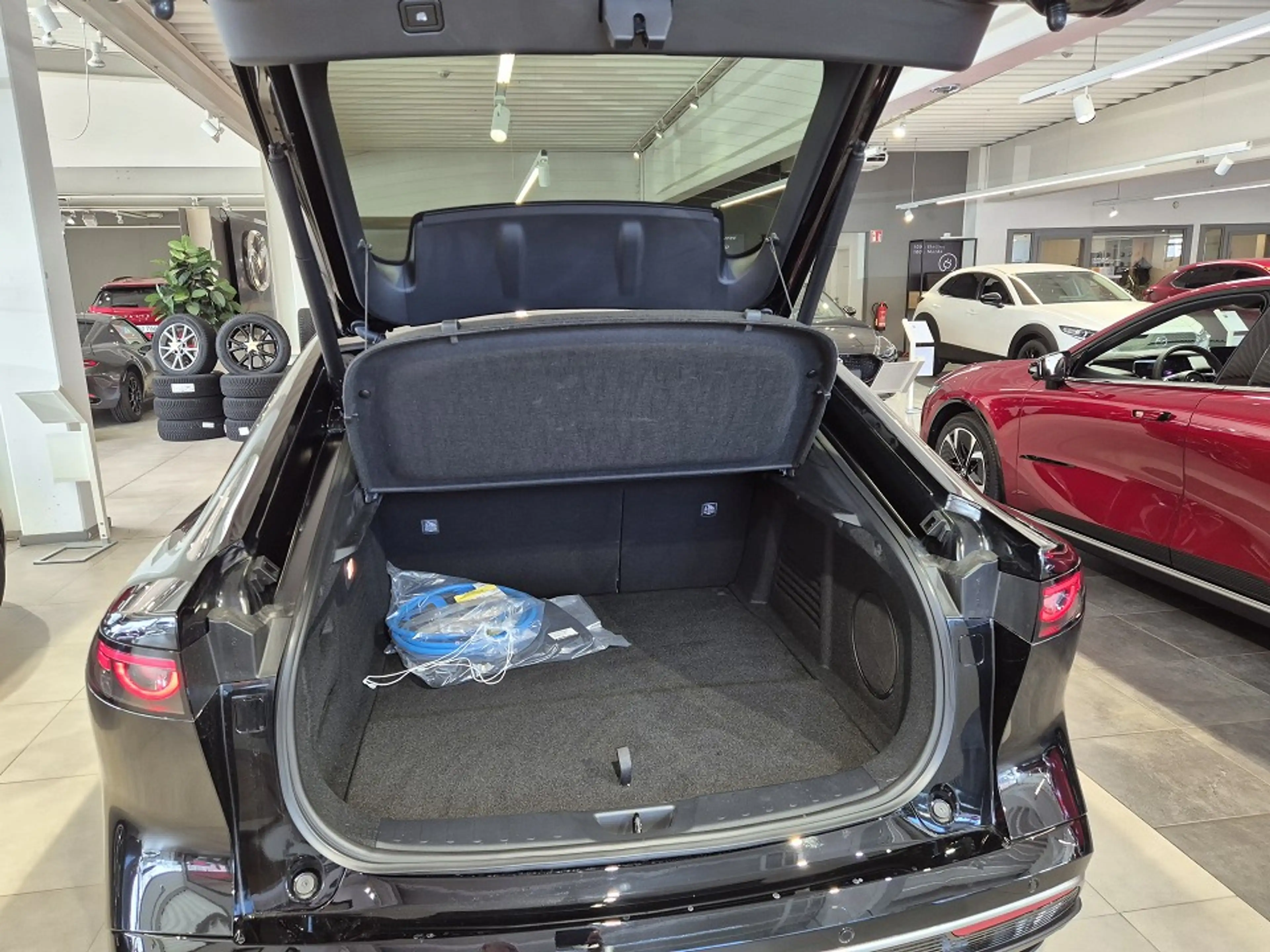 Mazda 6e 5HB EV 258ps 1AT RWD Takumi — photo 5