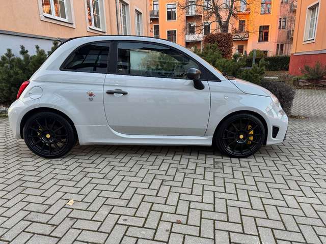 Abarth 595C esseesse/Akrapovic/Beat/Carbon