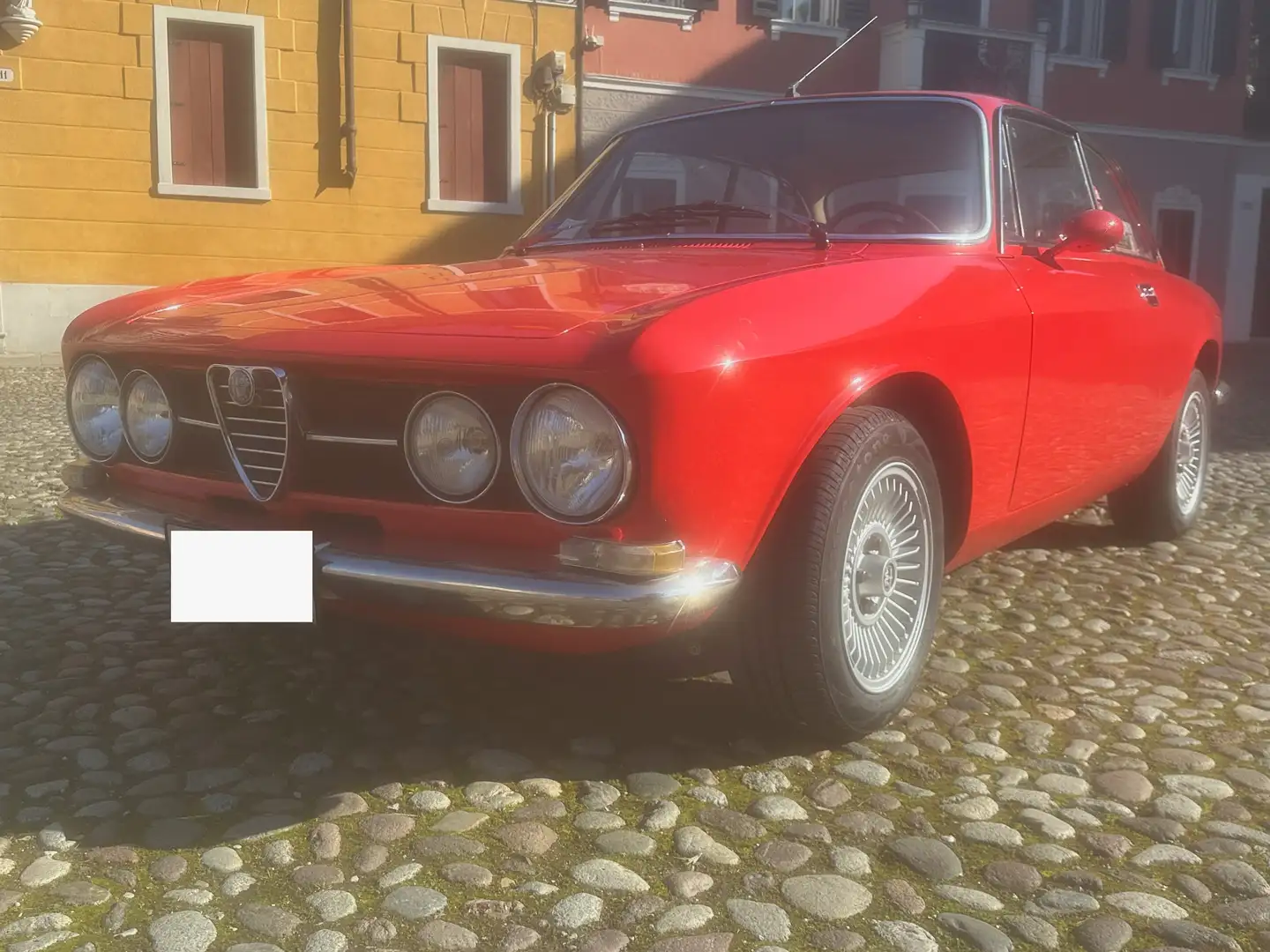 Alfa Romeo ALFA ROMEO GT 1750 VELOCE Червоний - 2