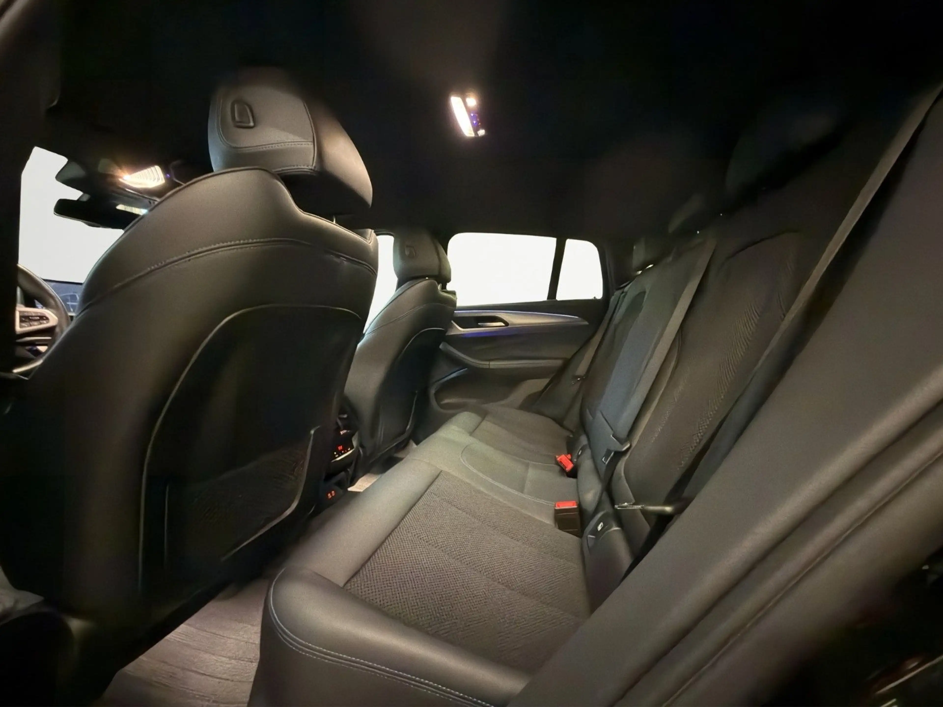 BMW X4 xDrive 20 d M Sport*HUD*LED*Sportsitze* — photo 12