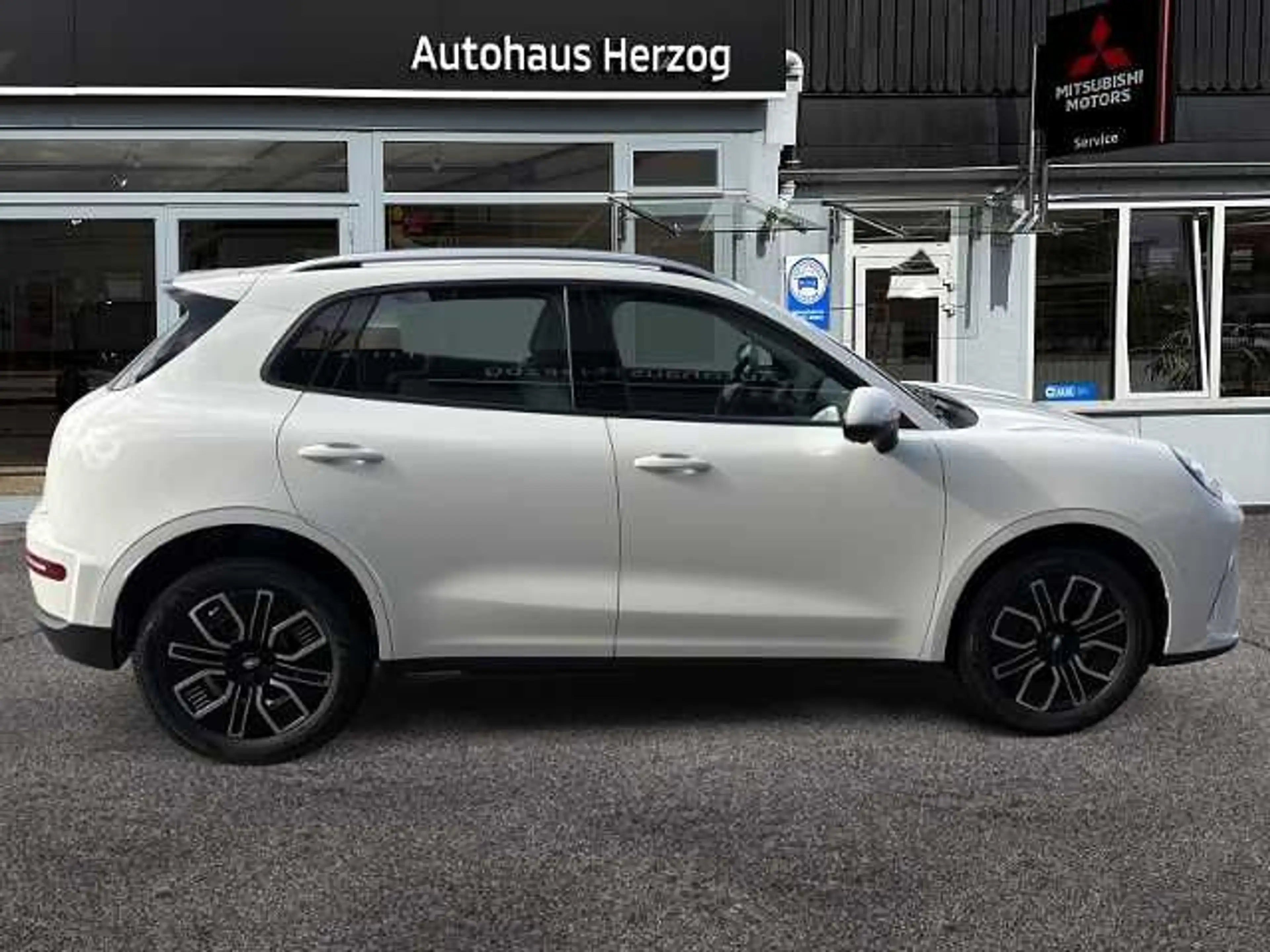 GWM Others ORA 5 SUV Premium 1.5 Turbo — photo 8