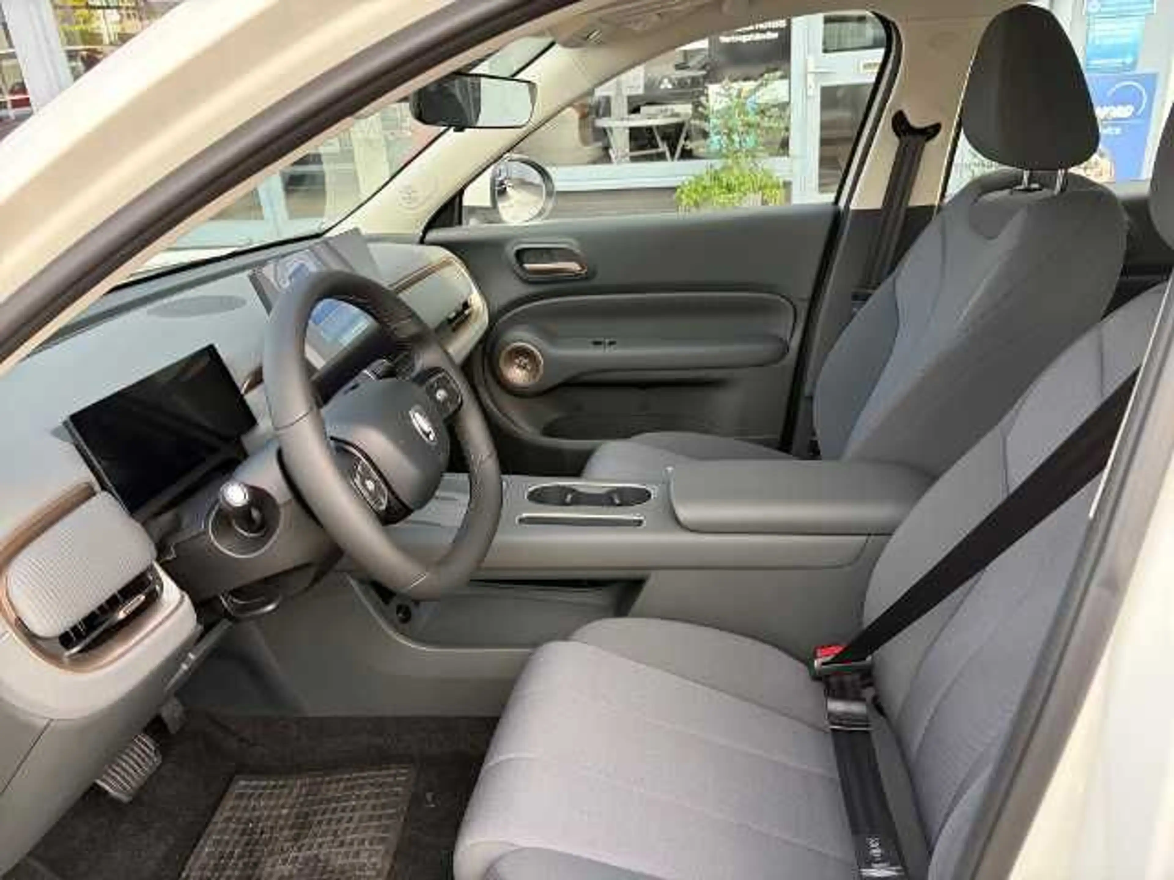 GWM Others ORA 5 SUV Premium 1.5 Turbo — photo 13