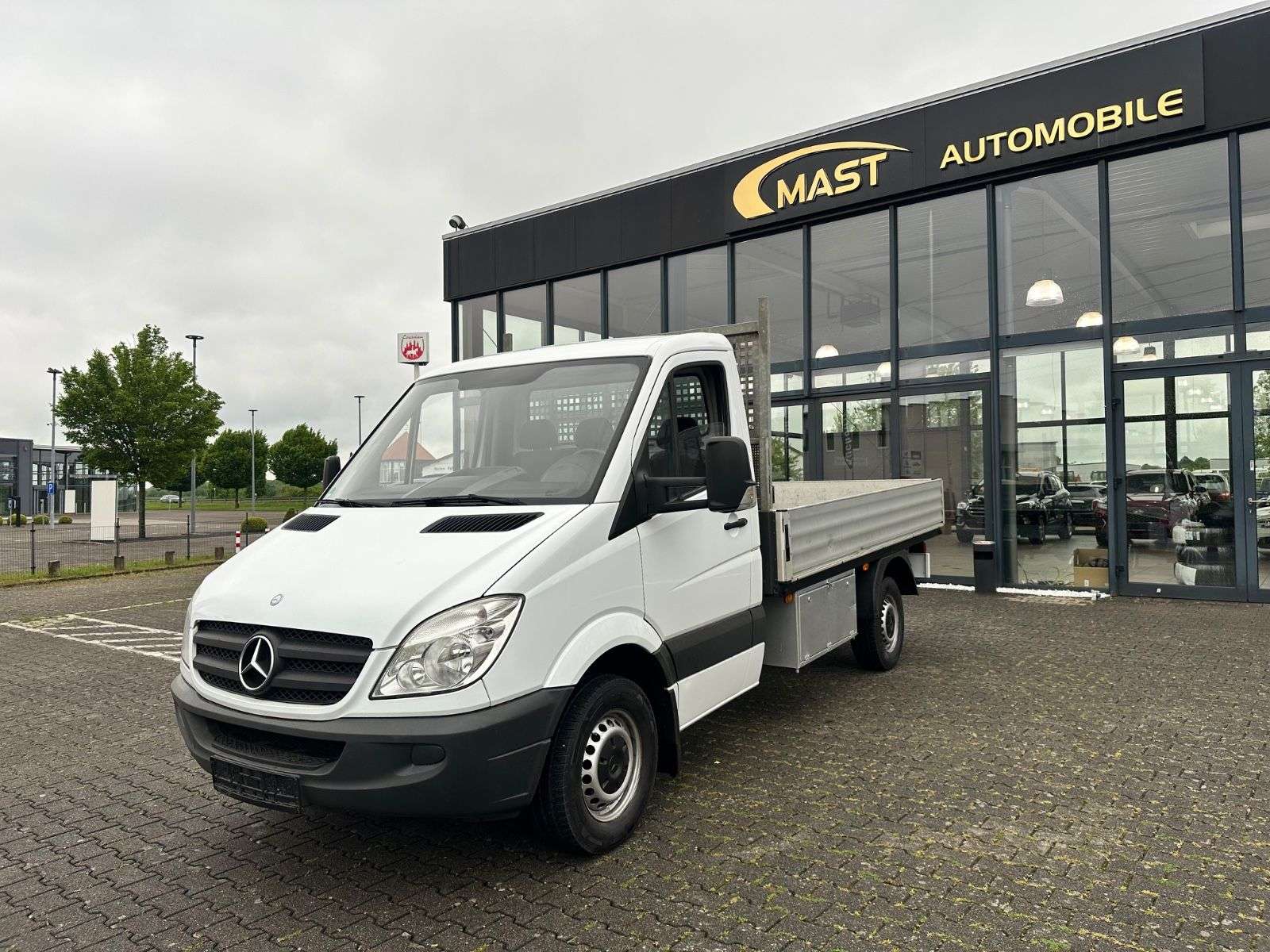 Second hand Mercedes Benz Sprinter 