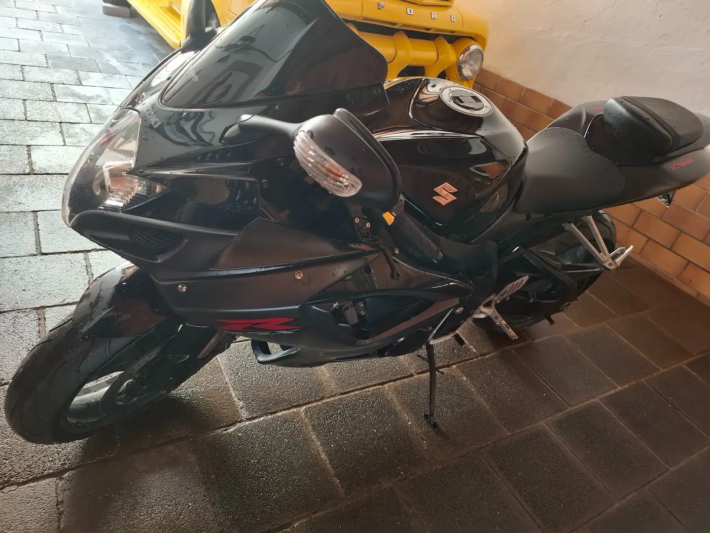 Suzuki GSX-R 750 Noir - 2