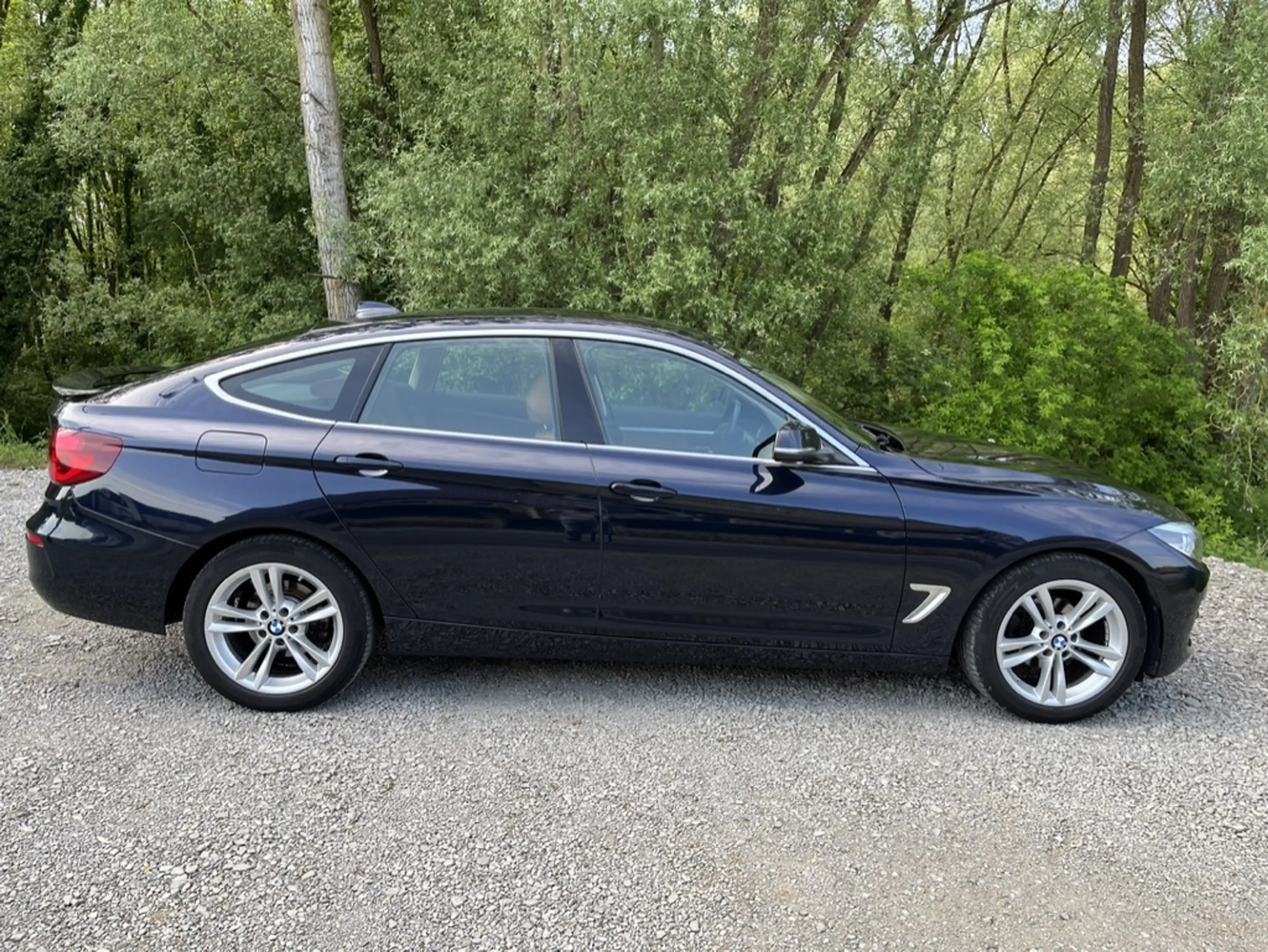 BMW 318 D GT 136PK 2020 slechts 62.189 KM aan 19.990 € + btw — photo 4