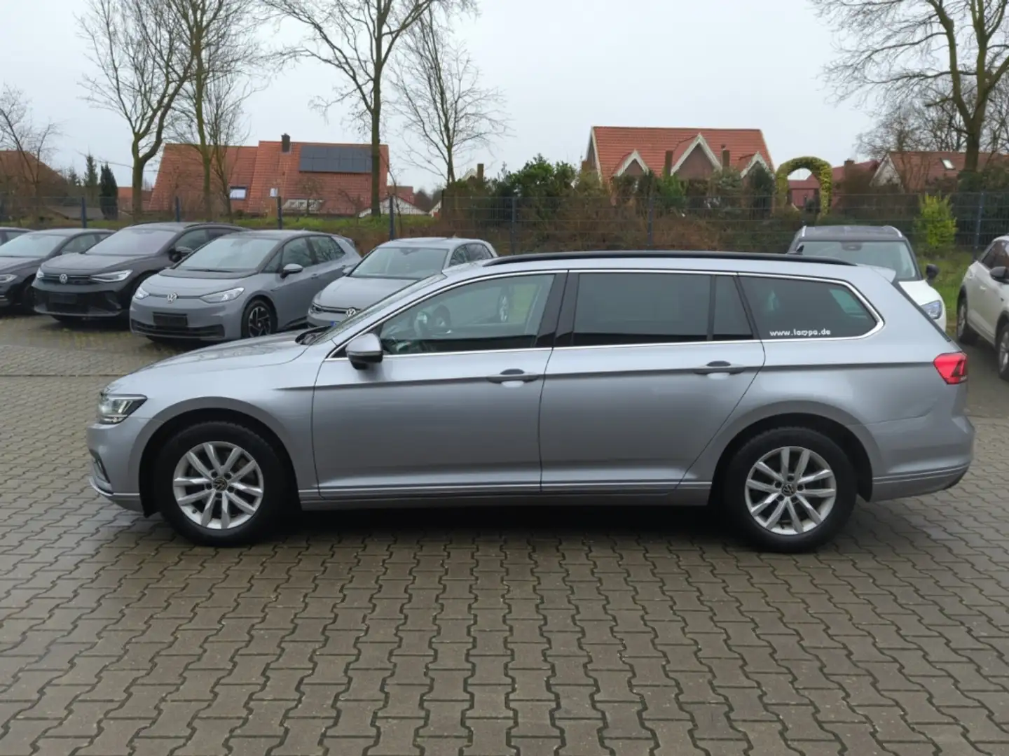 Volkswagen Passat Variant Business 2.0 TDI DSG AHK,NAV,PDC,ACC,LED Silber - 2