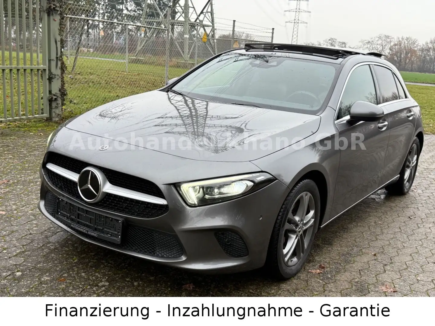 Mercedes-Benz A 220 A A 220 d PANORAMA-BURMESTER-CARBON Gris - 2