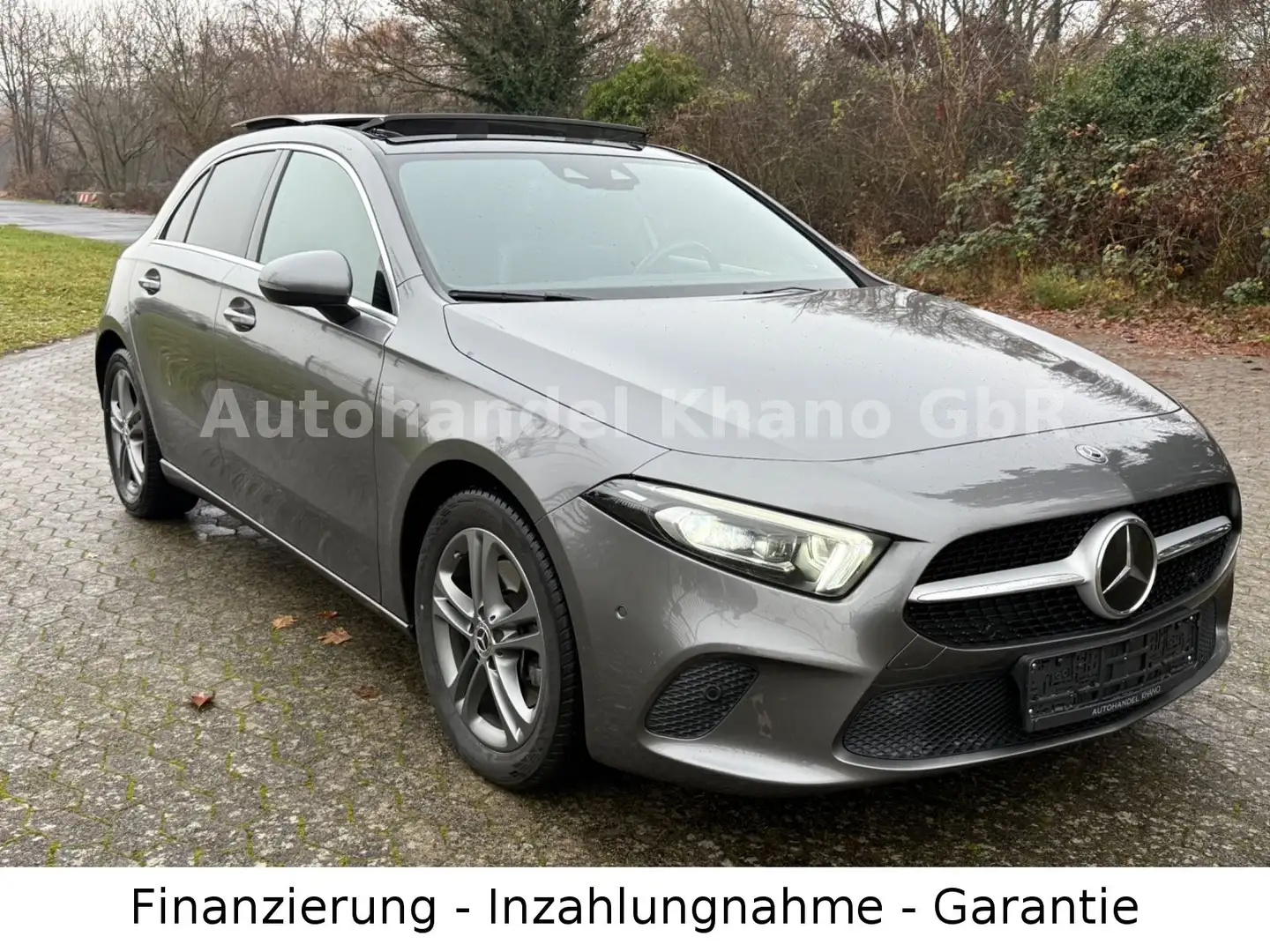 Mercedes-Benz A 220 A A 220 d PANORAMA-BURMESTER-CARBON Gris - 1