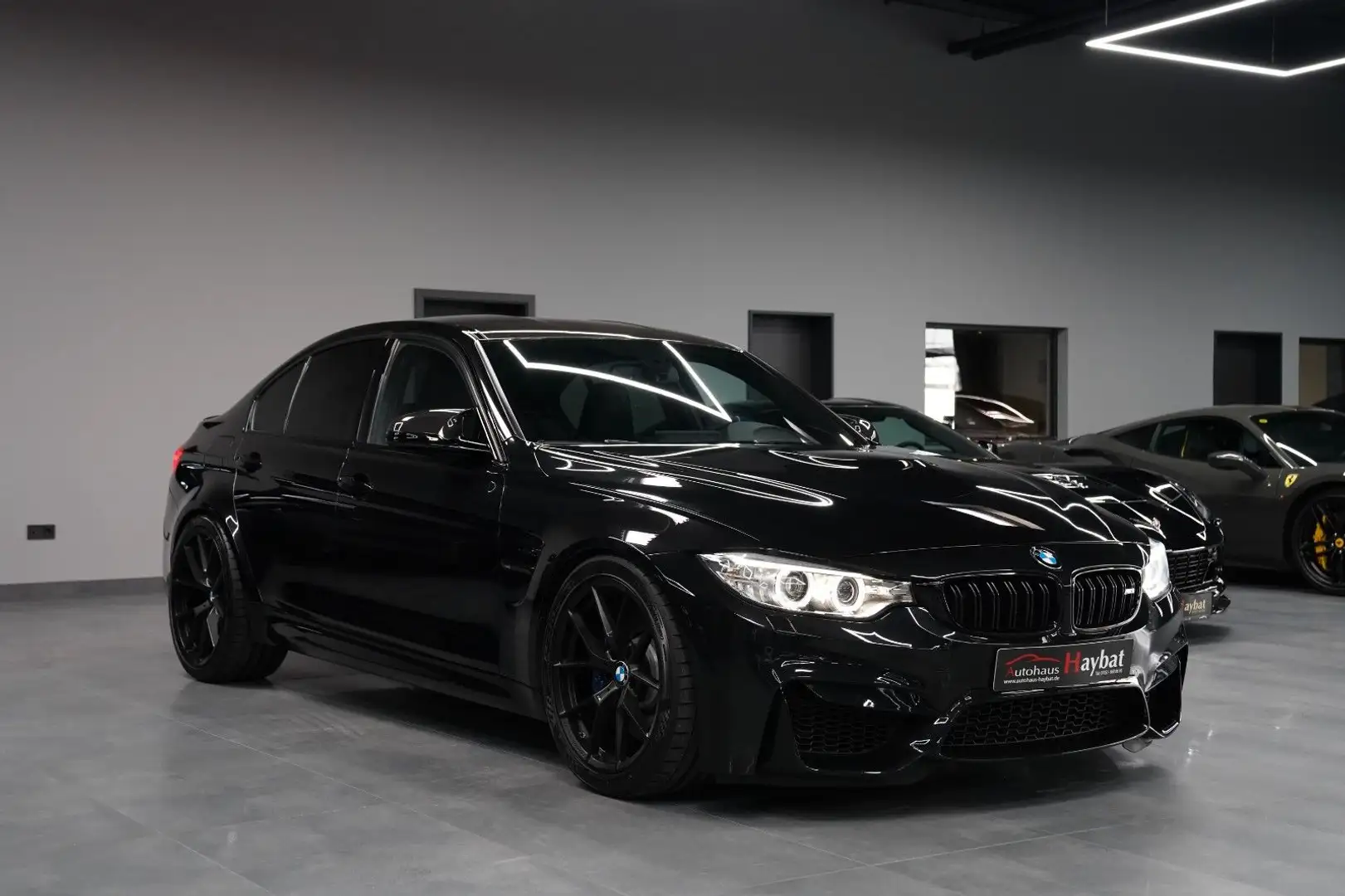 BMW M3 Limousine DKG NaviProf-Carbon-Kamera-20Zoll Schwarz - 1
