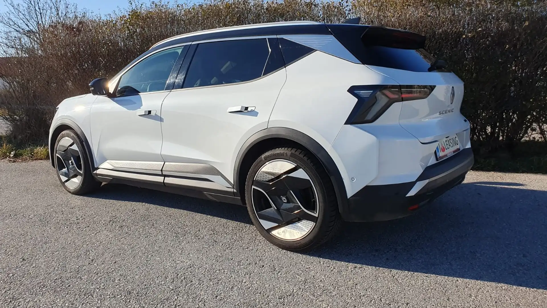 Renault Scenic 220 Long Range Iconic *Panoramadach Solarbay®* Weiß - 2